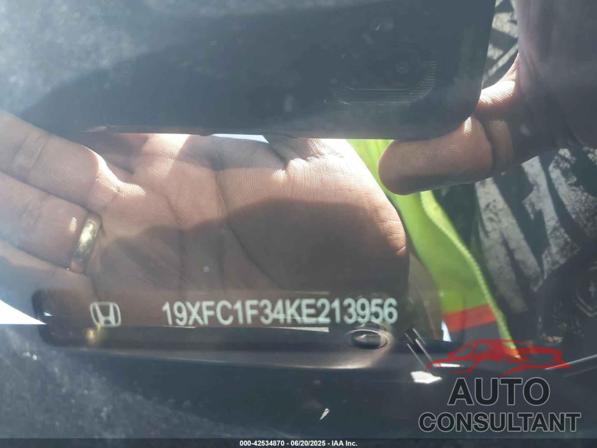 HONDA CIVIC 2019 - 19XFC1F34KE213956