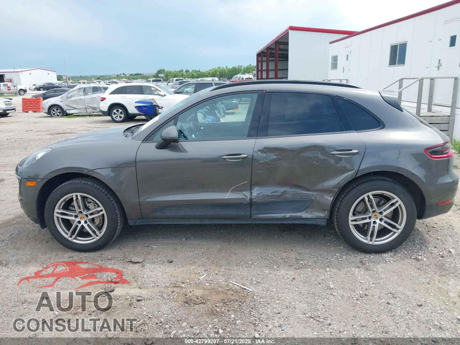 PORSCHE MACAN 2015 - WP1AB2A58FLB57365