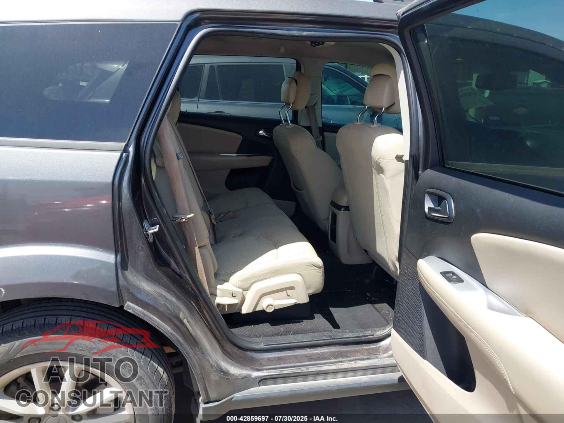 DODGE JOURNEY 2015 - 3C4PDCBB4FT700554