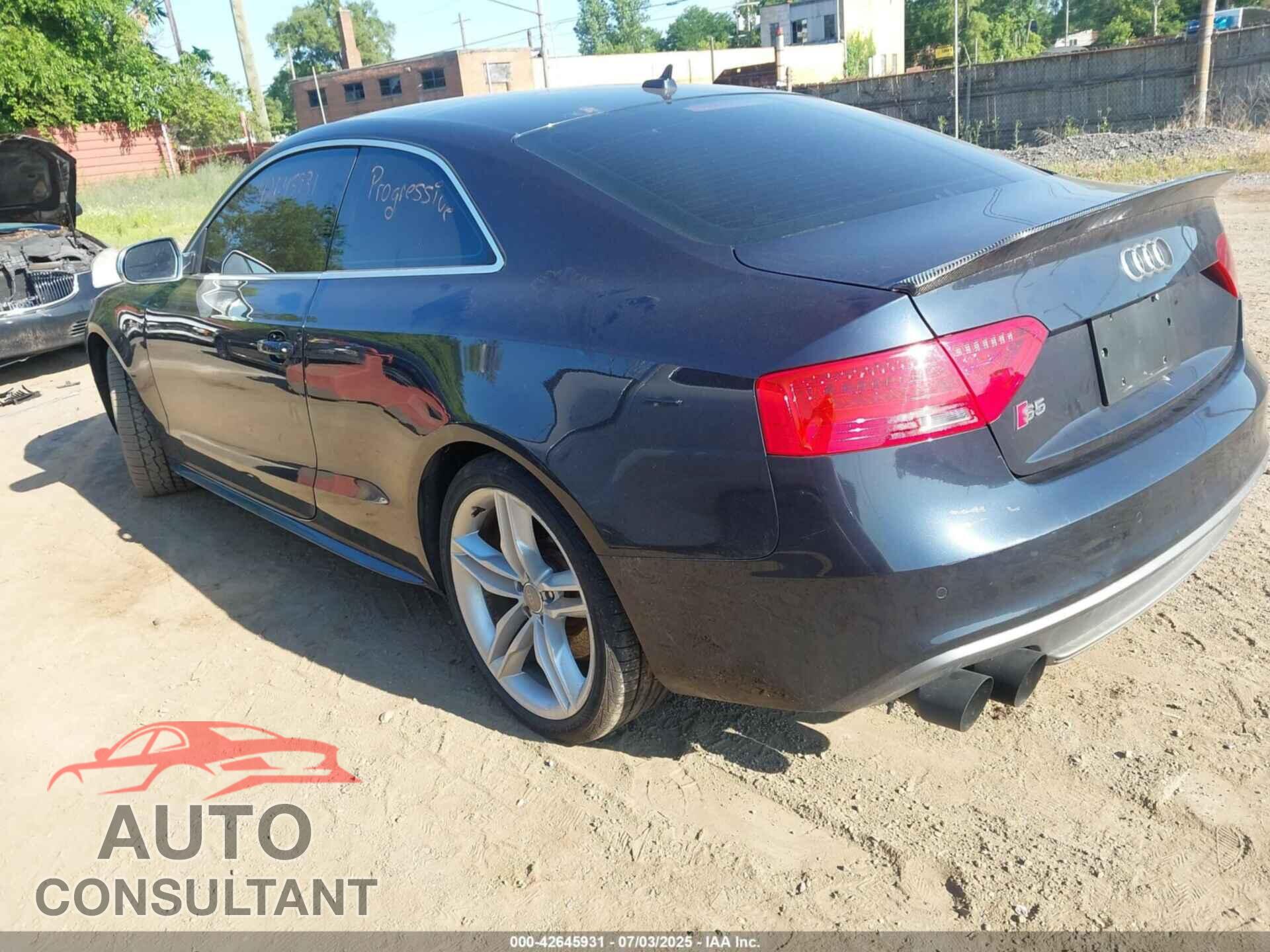 AUDI S5 2014 - WAUCGAFR6EA071206
