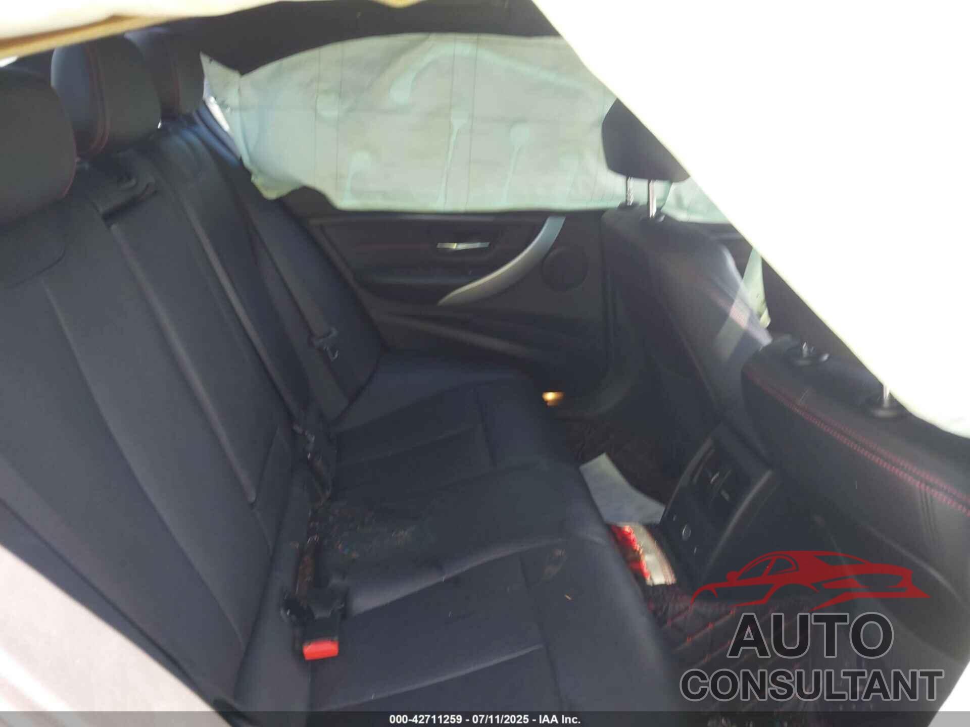 BMW 328I 2015 - WBA3B5G58FNS18055