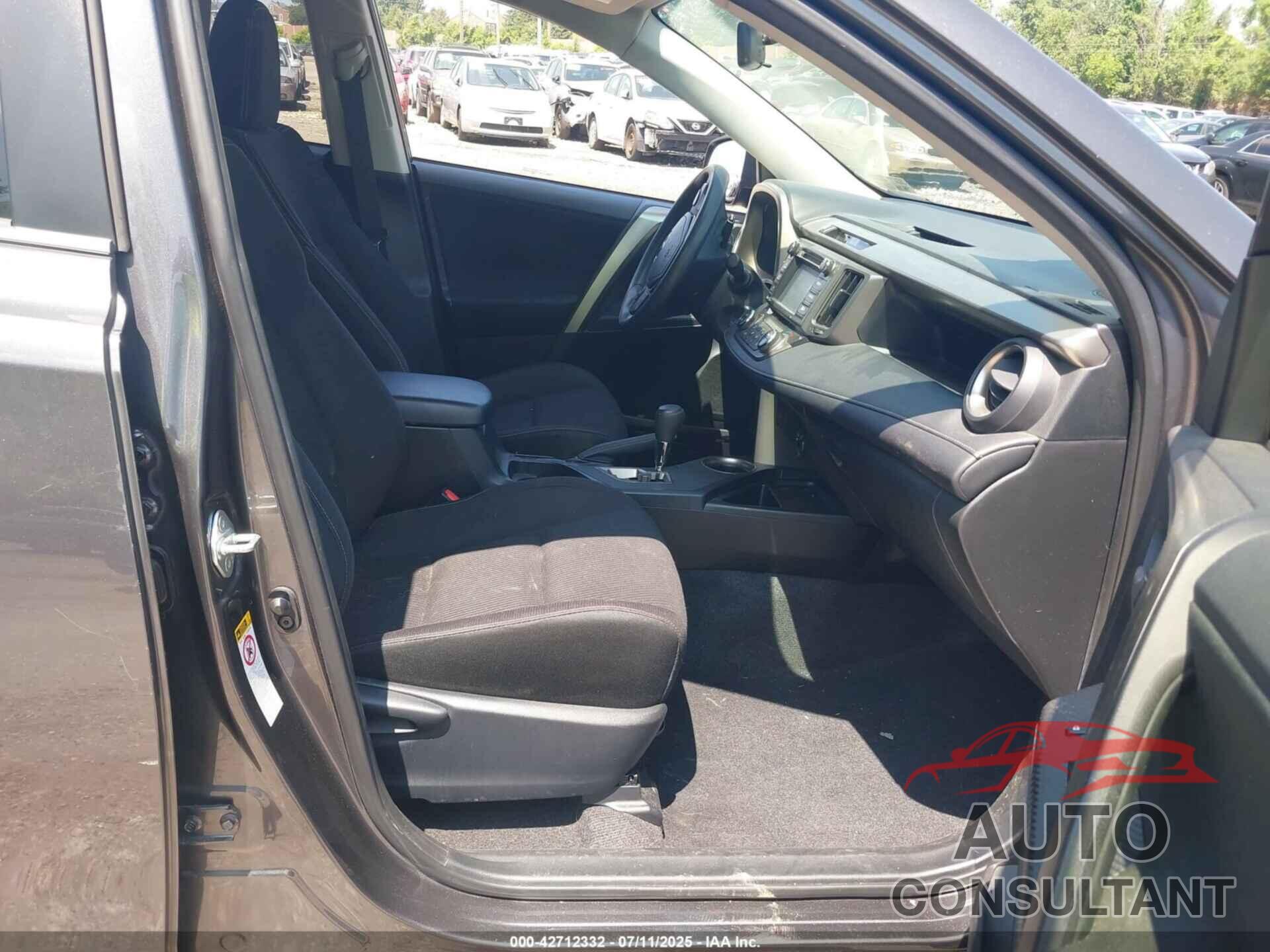 TOYOTA RAV4 2015 - JTMWFREV2FJ051794