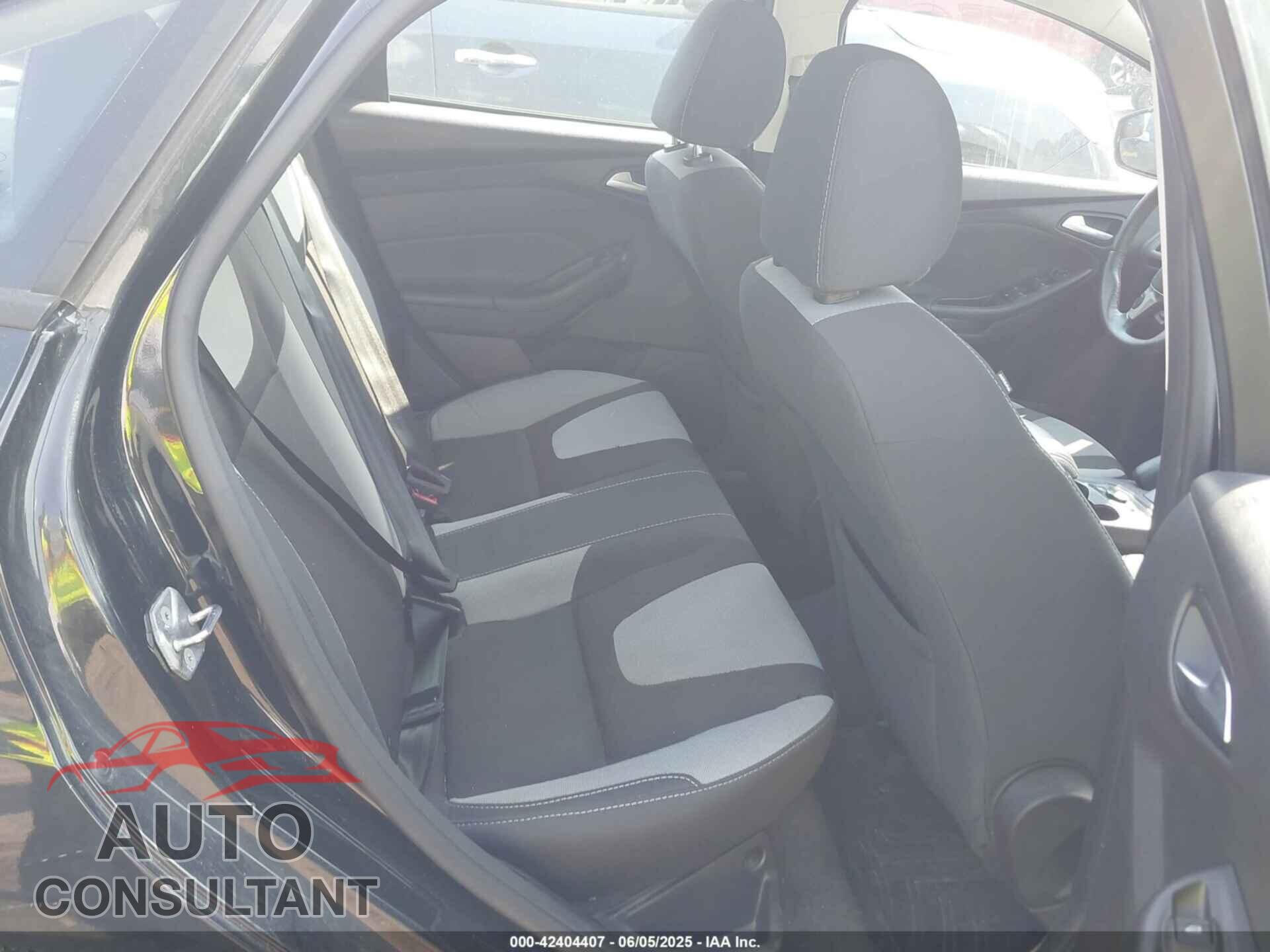FORD FOCUS 2014 - 1FADP3F28EL424285