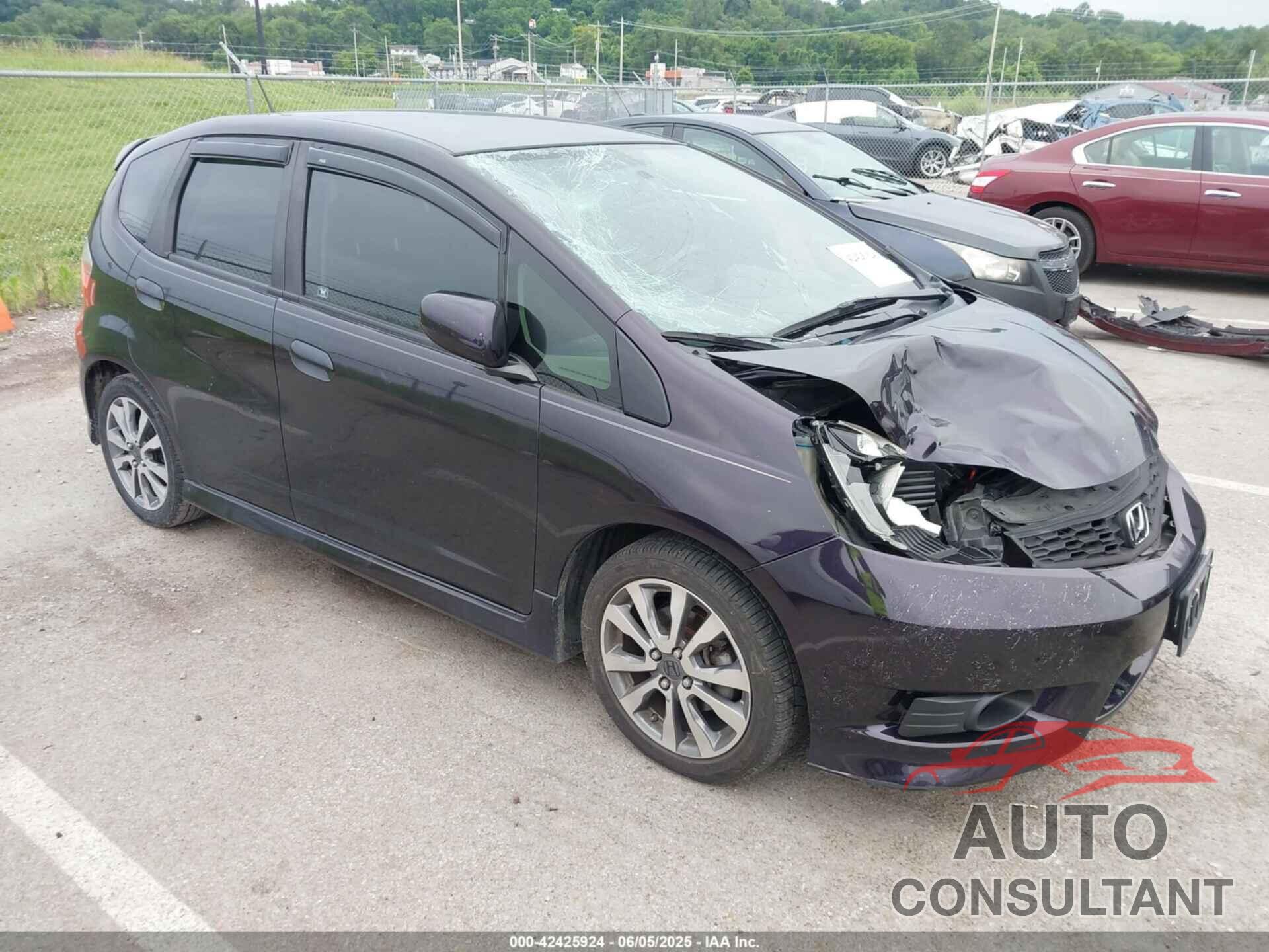 HONDA FIT 2013 - JHMGE8H61DC003080