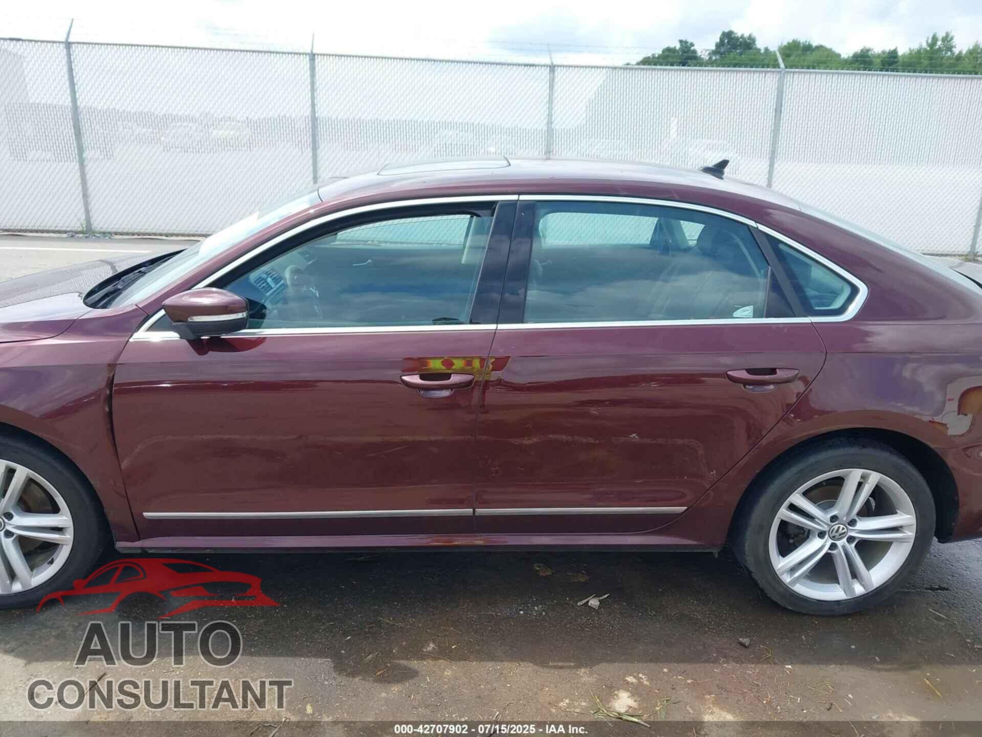 VOLKSWAGEN PASSAT 2013 - 1VWCM7A3XDC057357