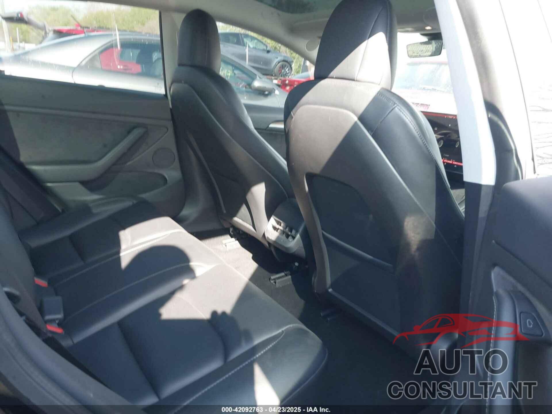 TESLA MODEL 3 2022 - 5YJ3E1EA9NF286123