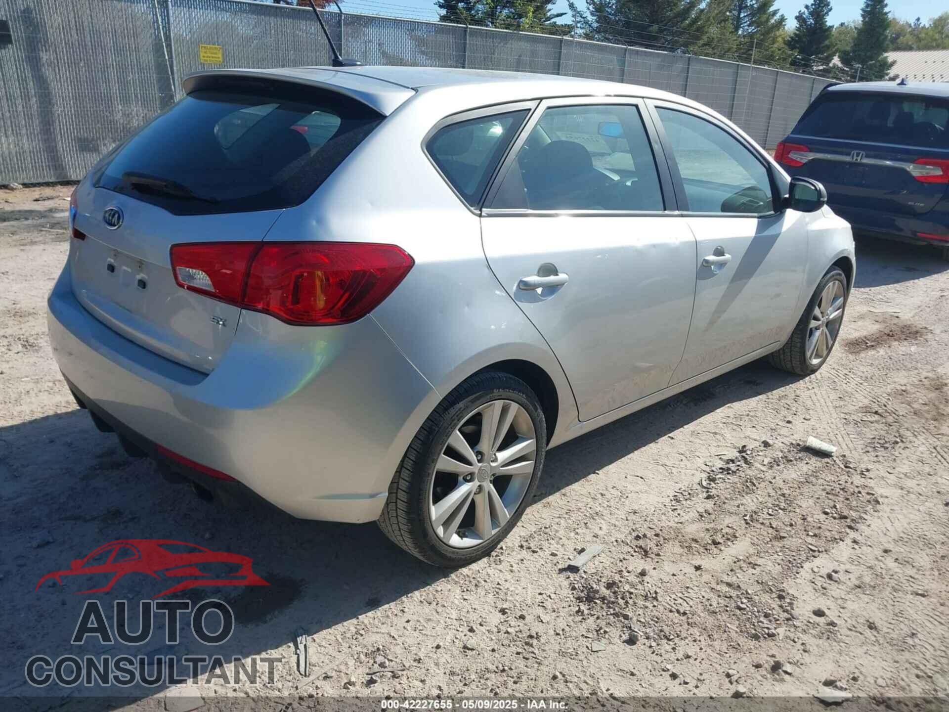 KIA FORTE 2012 - KNAFW5A32C5572660