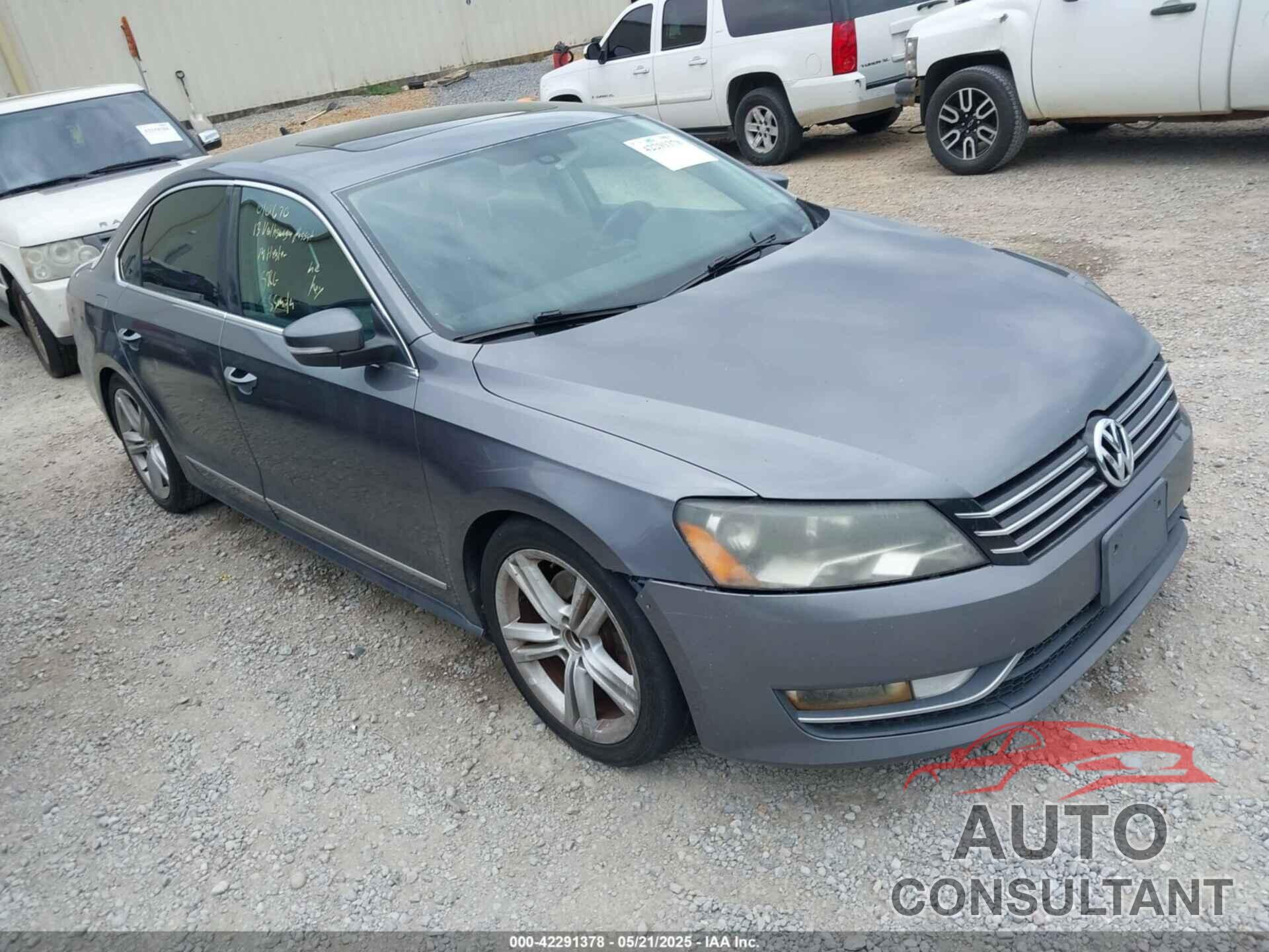 VOLKSWAGEN PASSAT 2013 - 1VWCM7A3XDC010670