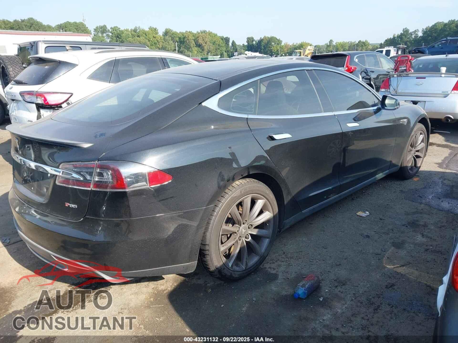 TESLA MODEL S 2013 - 5YJSA1DP5DFP05578