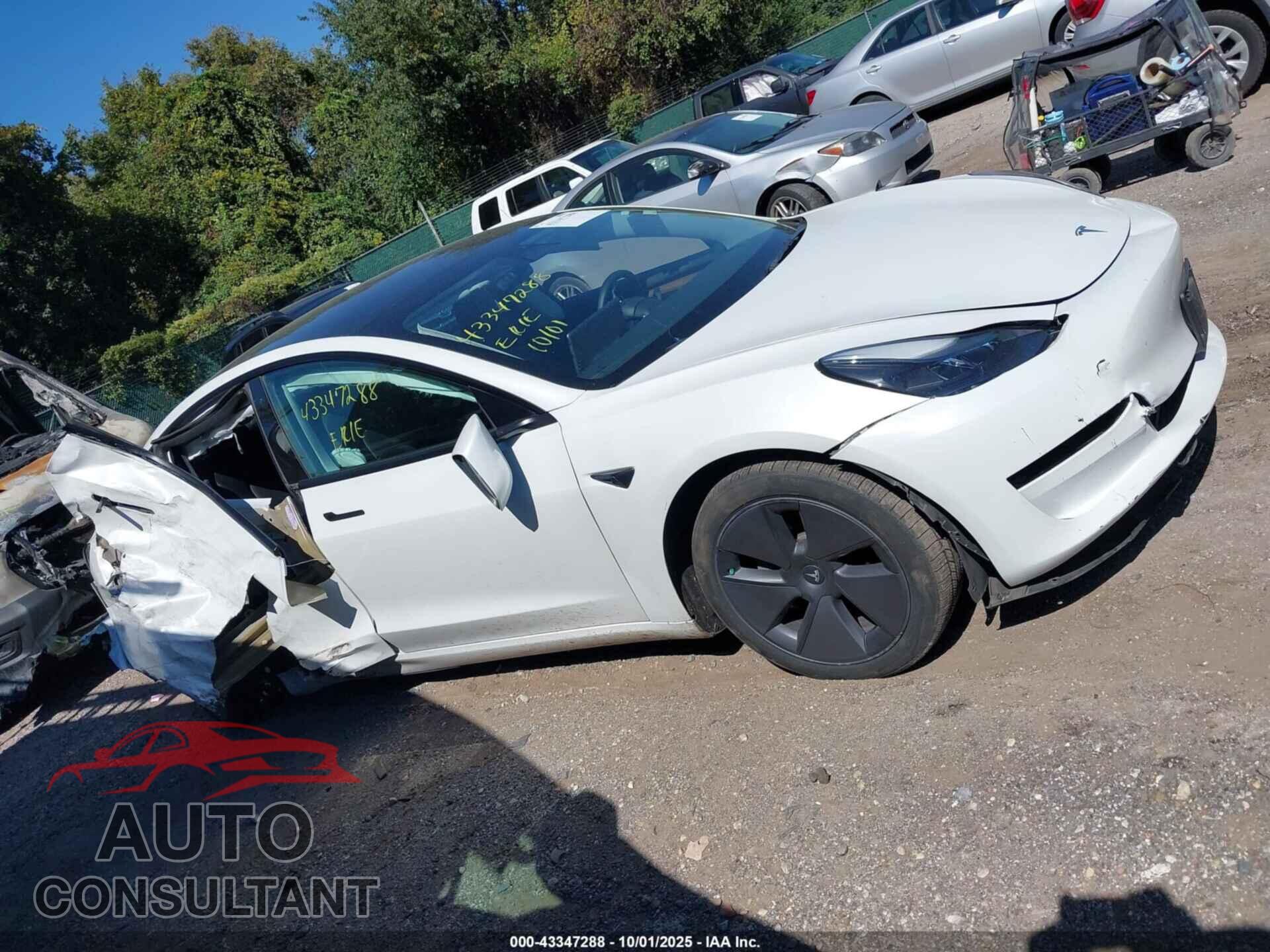 TESLA MODEL 3 2023 - 5YJ3E1EA2PF400787