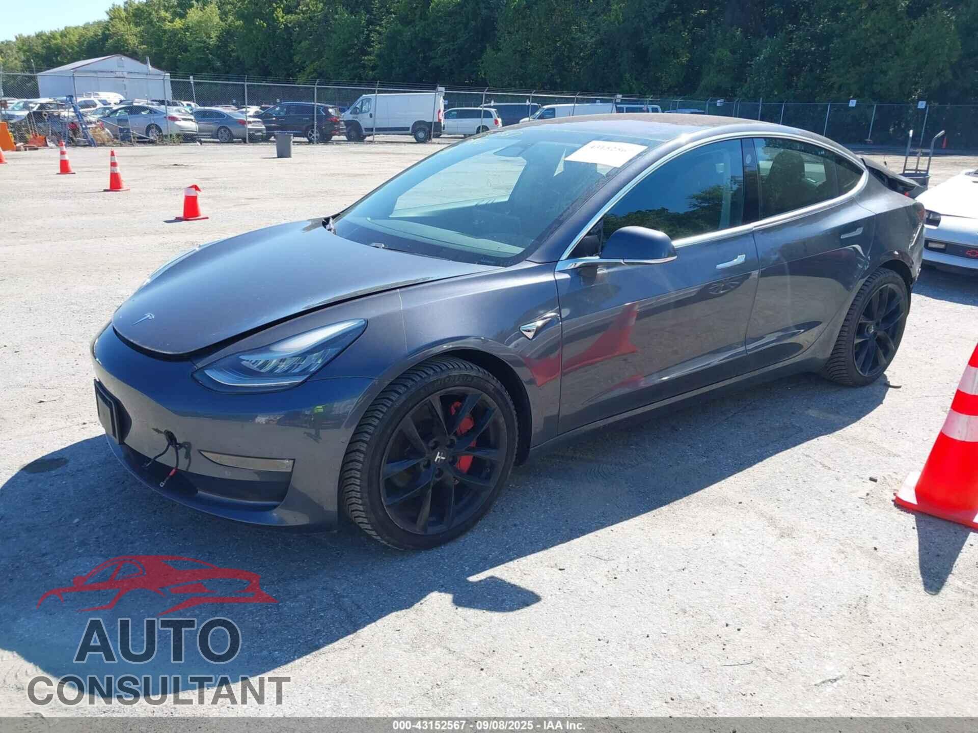 TESLA MODEL 3 2018 - 5YJ3E1EB3JF129013