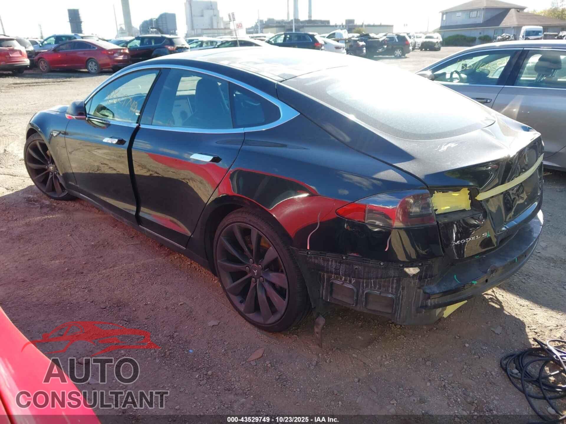 TESLA MODEL S 2015 - 5YJSA1E27FF110799