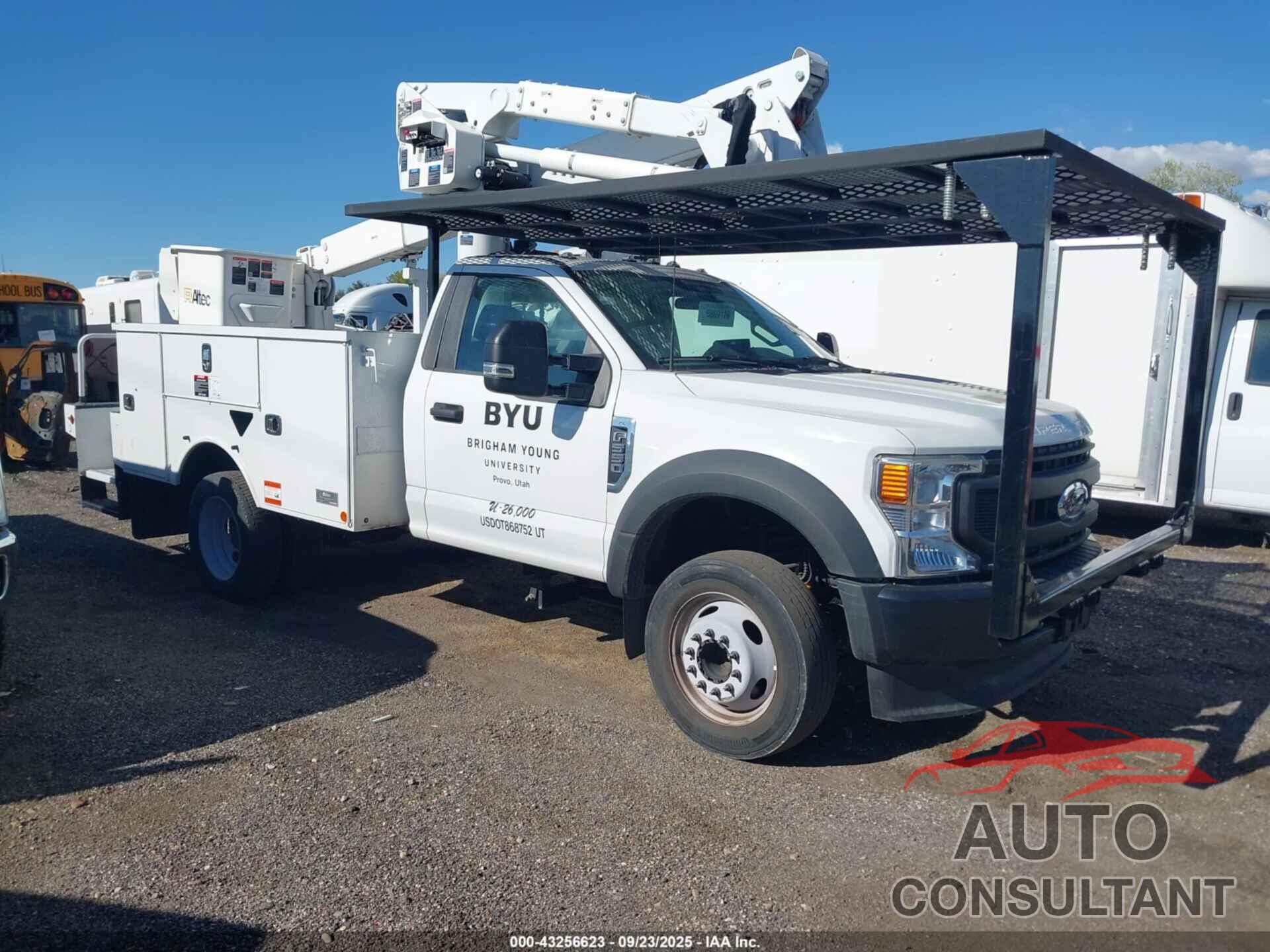 FORD F-550 CHASSIS 2022 - 1FDUF5GN4NDA01503
