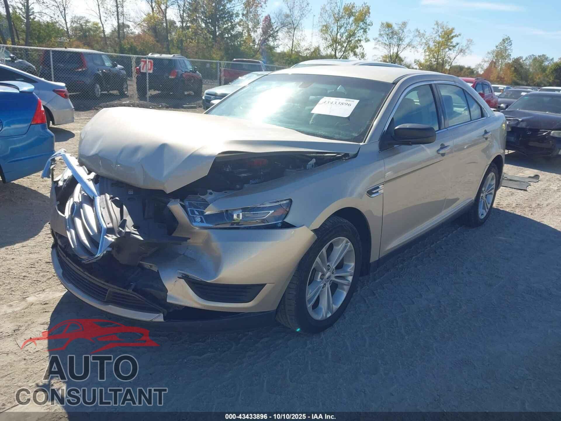 FORD TAURUS 2017 - 1FAHP2D82HG146242