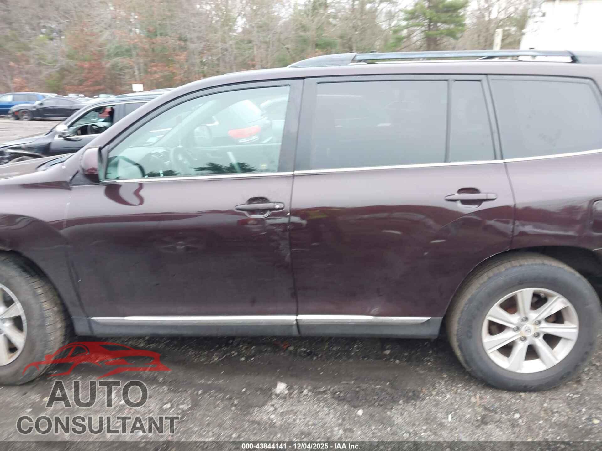TOYOTA HIGHLANDER 2011 - 5TDBK3EHXBS044865