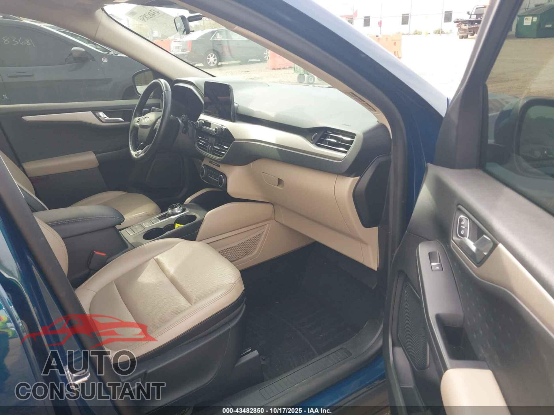 FORD ESCAPE 2020 - 1FMCU0H61LUA96496