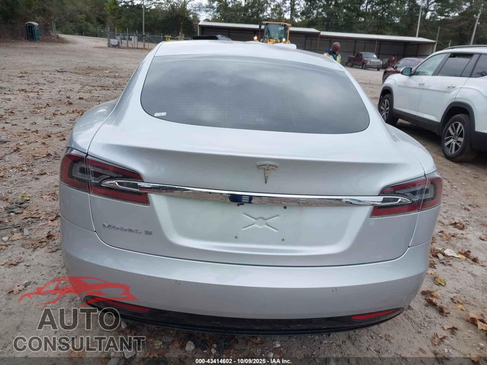 TESLA MODEL S 2017 - 5YJSA1E18HF188955