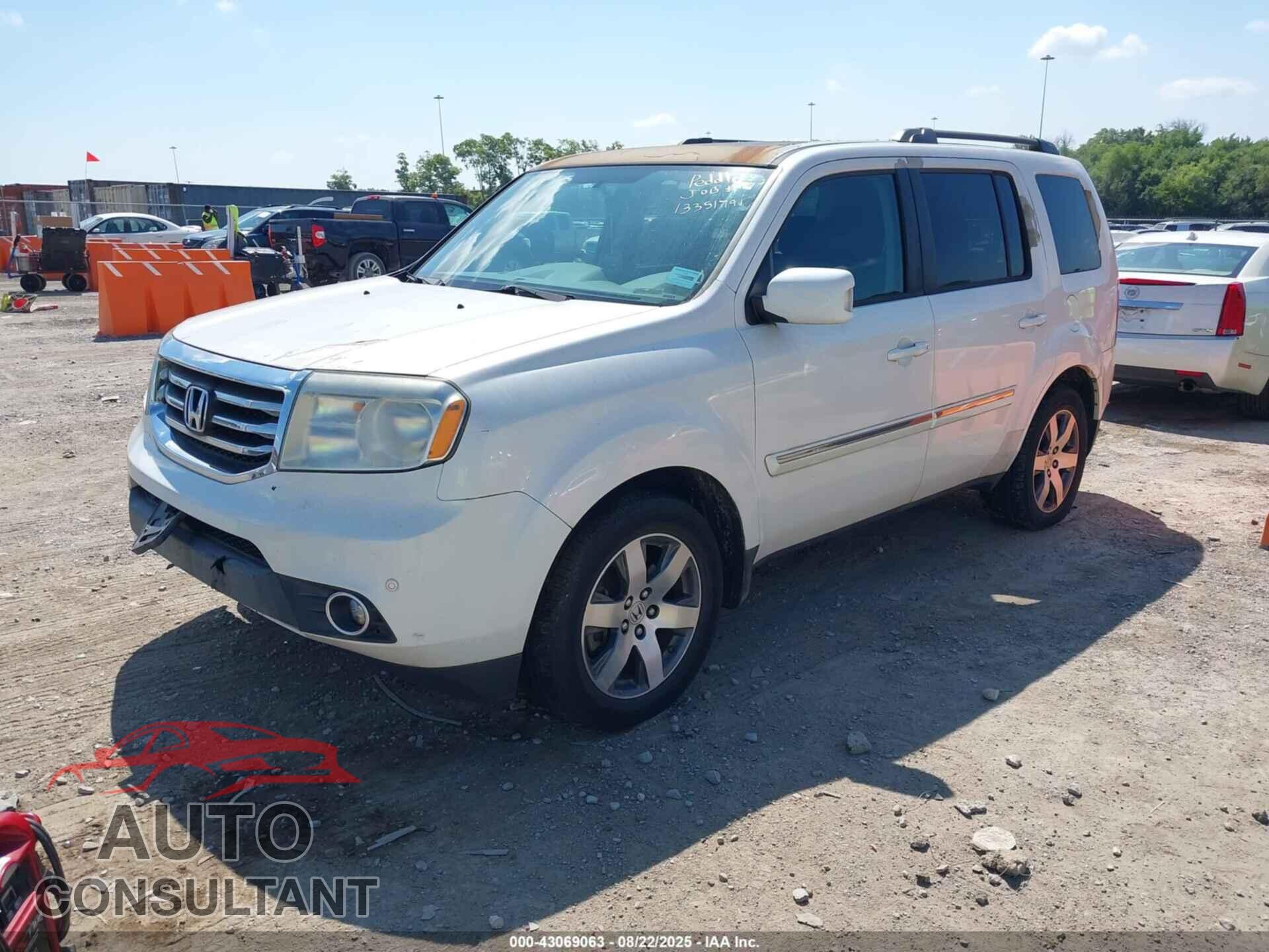 HONDA PILOT 2013 - 5FNYF4H96DB066085