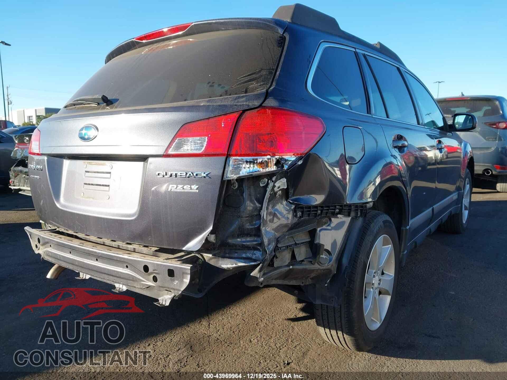 SUBARU OUTBACK 2013 - 4S4BRBCC2D3287793