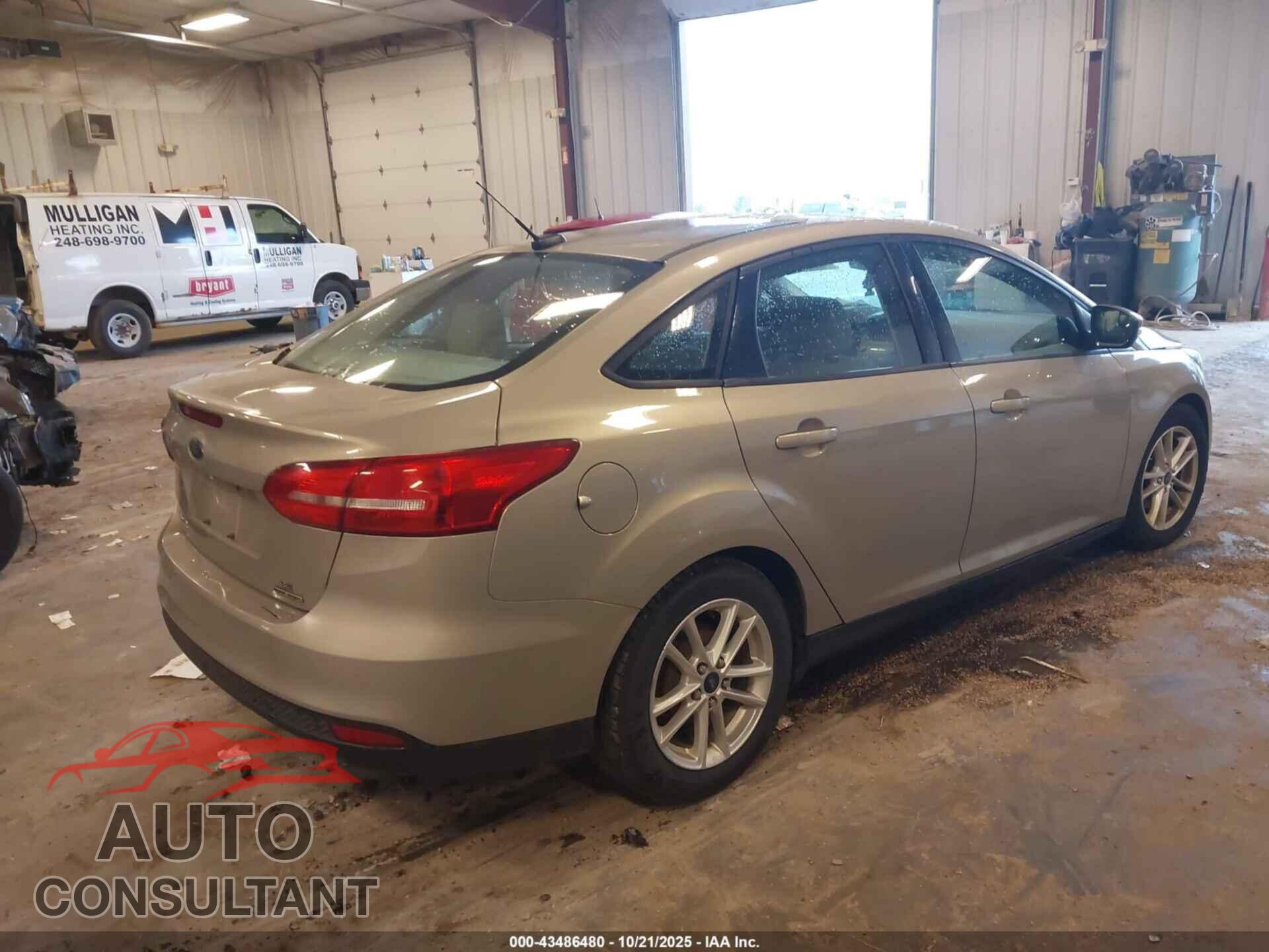 FORD FOCUS 2016 - 1FADP3F23GL276971
