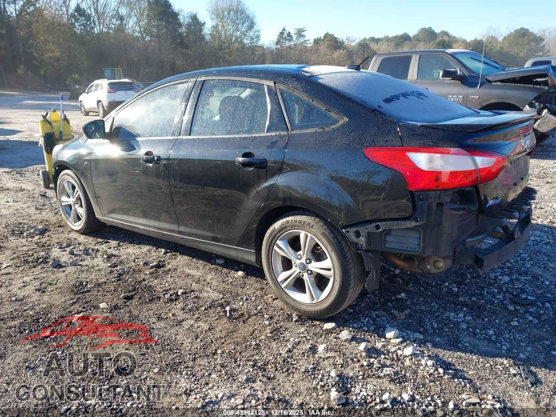 FORD FOCUS 2012 - 1FAHP3F24CL433242