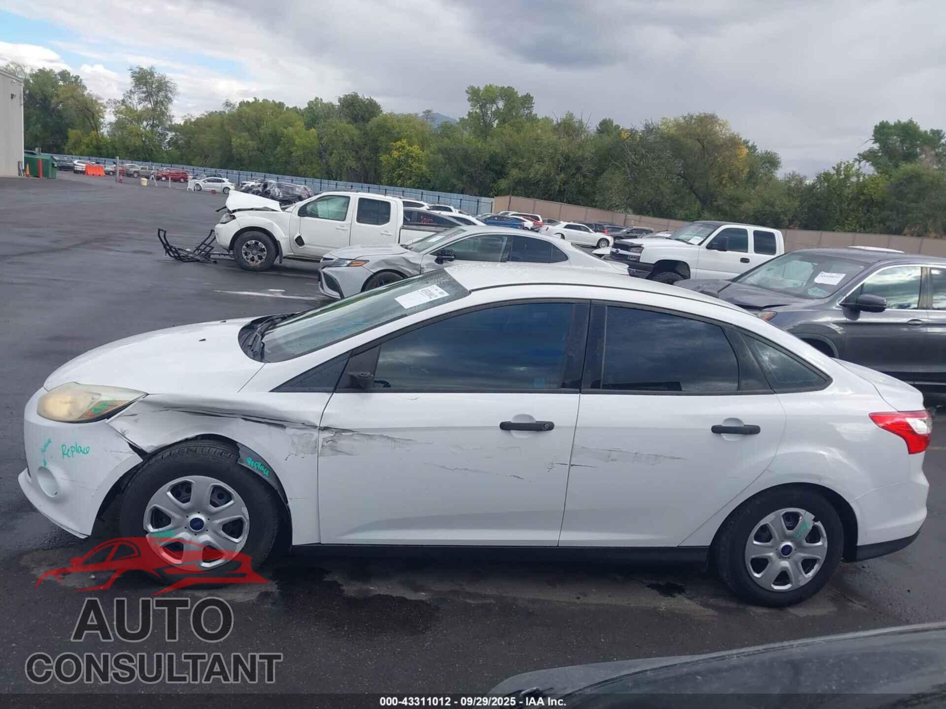 FORD FOCUS 2014 - 1FADP3E29EL119461