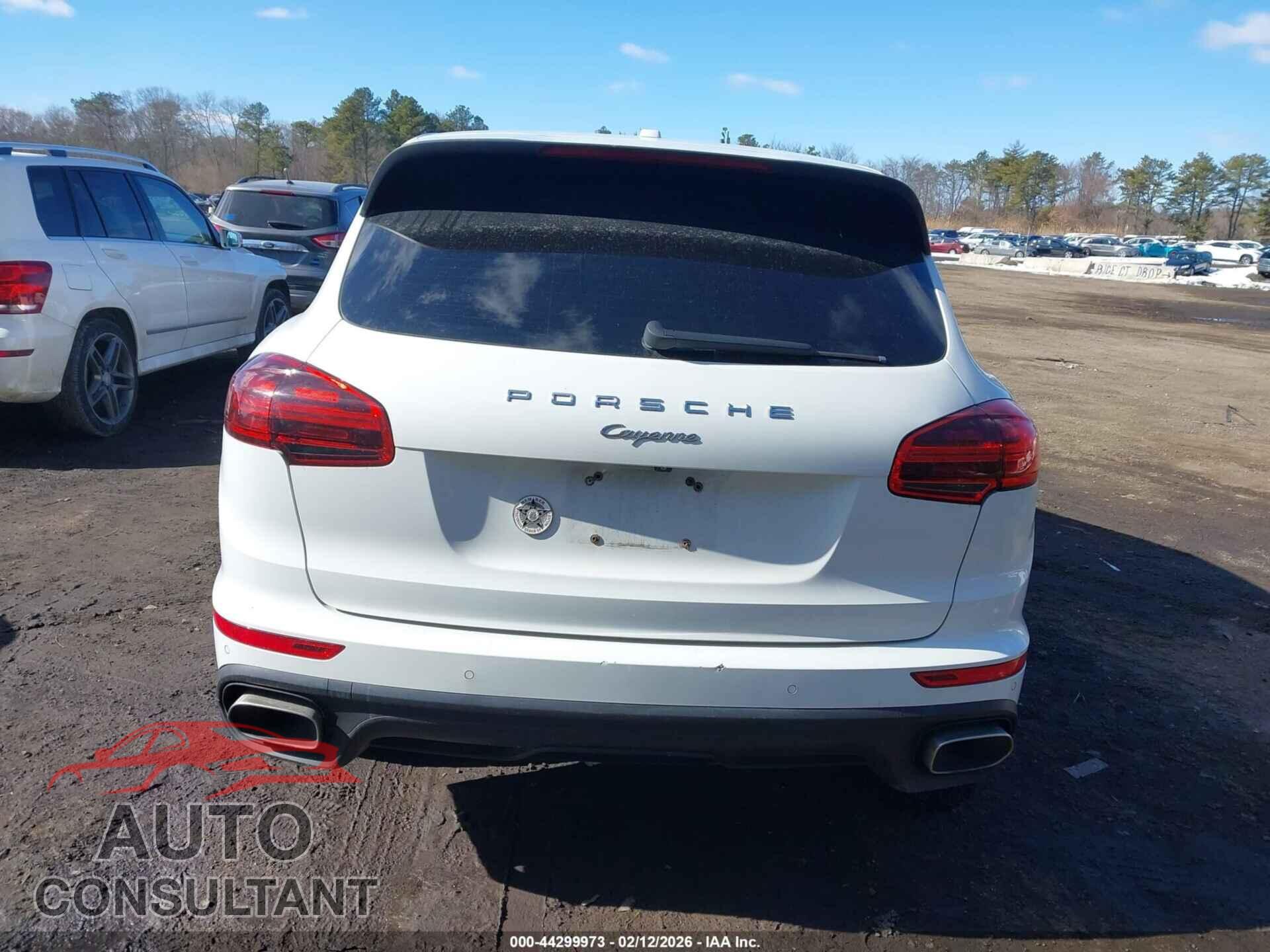 PORSCHE CAYENNE 2016 - WP1AA2A26GLA08057