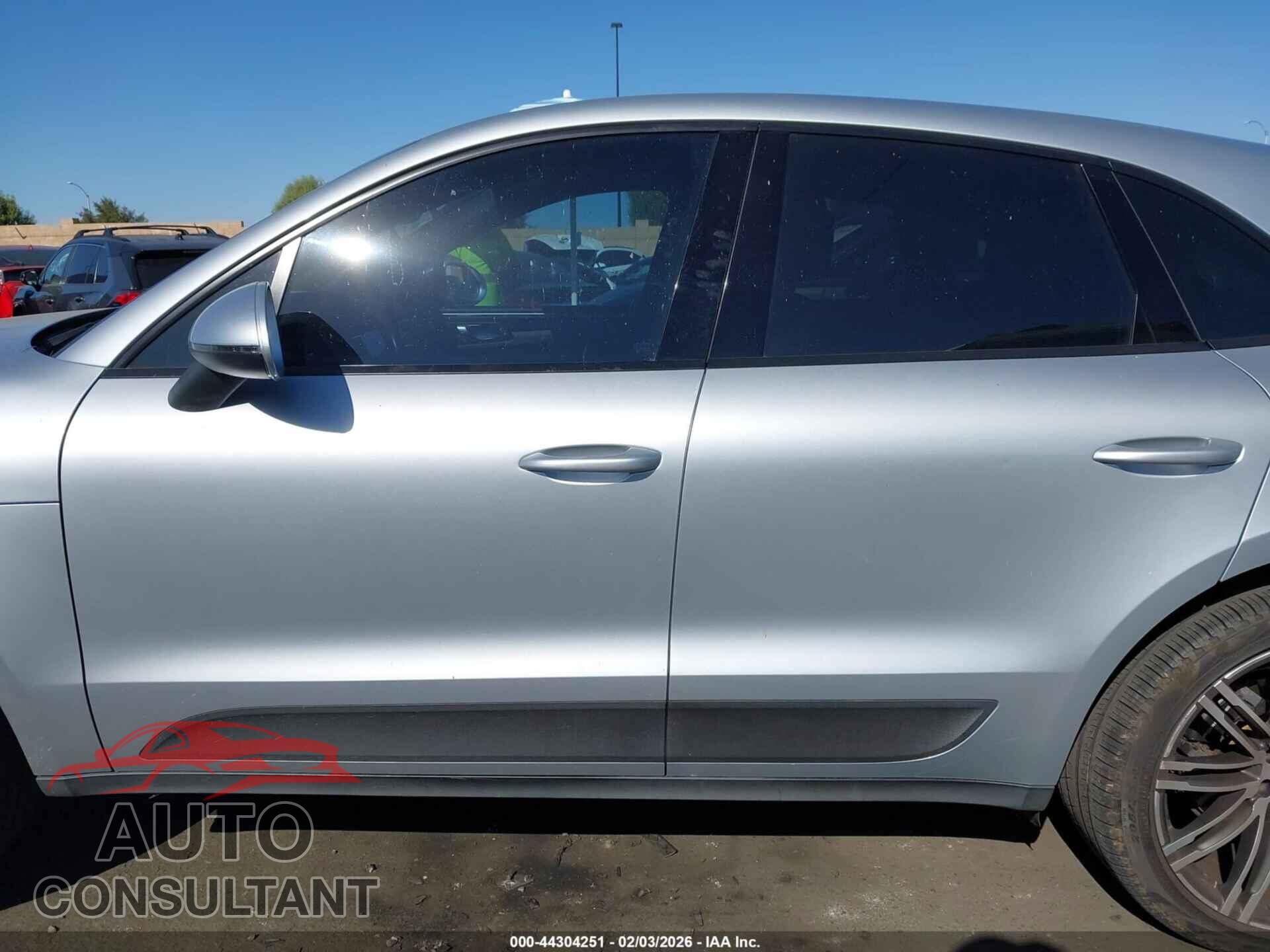PORSCHE MACAN 2017 - WP1AA2A51HLB04223