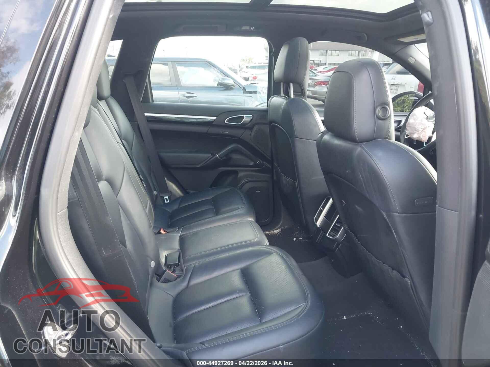 PORSCHE CAYENNE 2015 - WP1AB2A24FLA56314