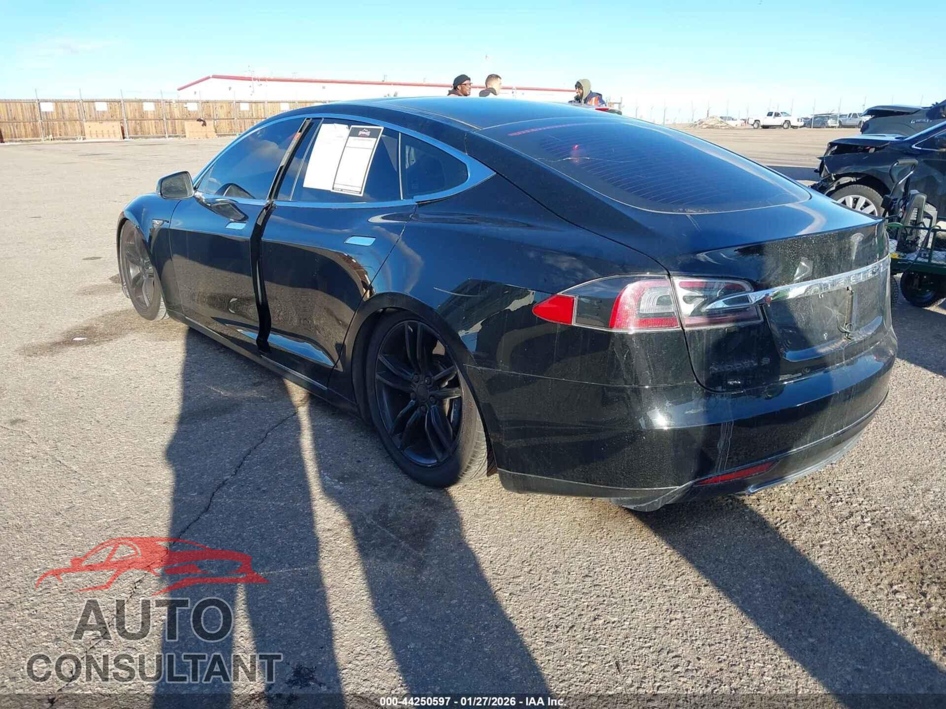 TESLA MODEL S 2013 - 5YJSA1CG2DFP06429