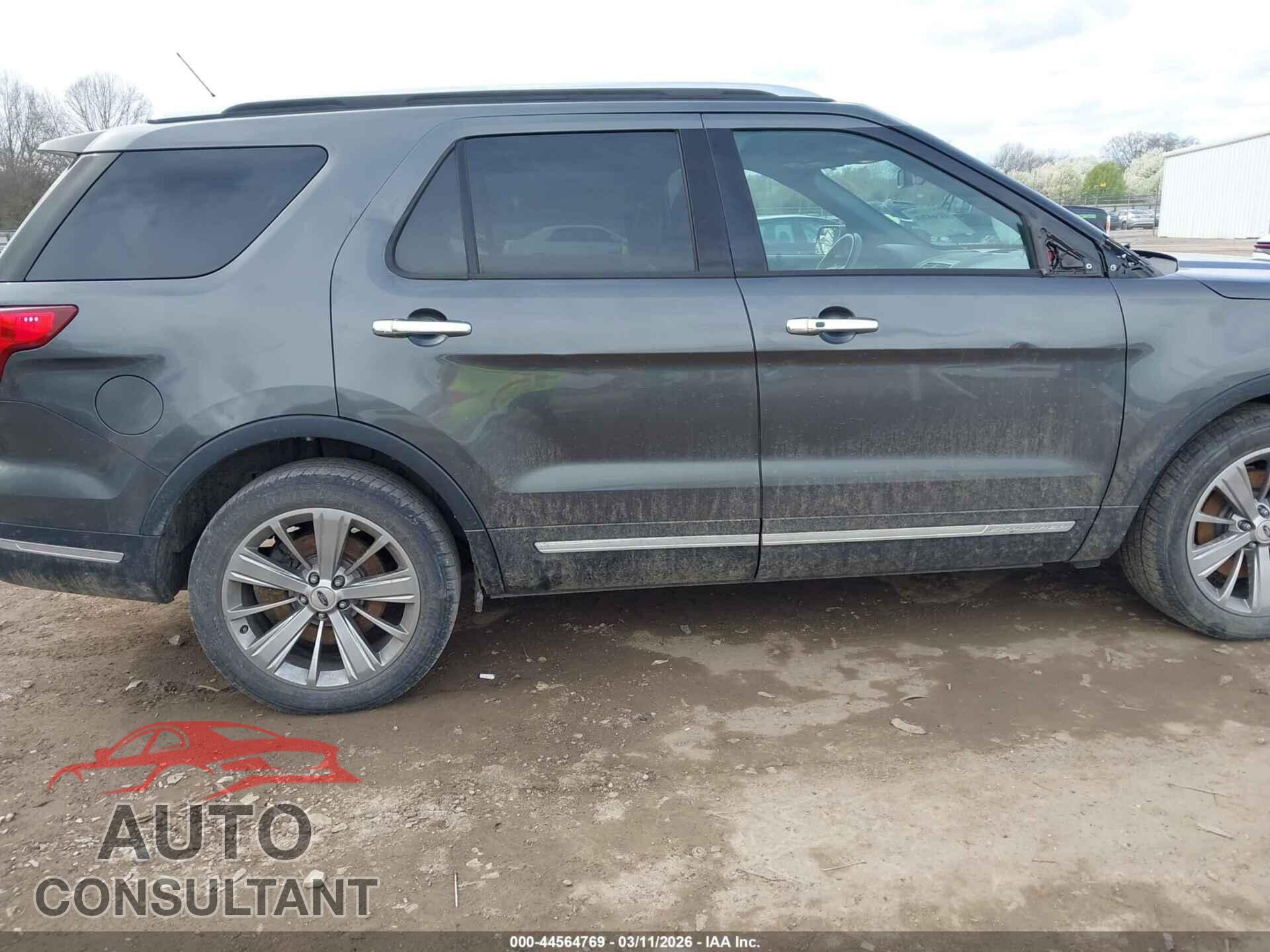FORD EXPLORER 2018 - 1FM5K7F81JGB32937