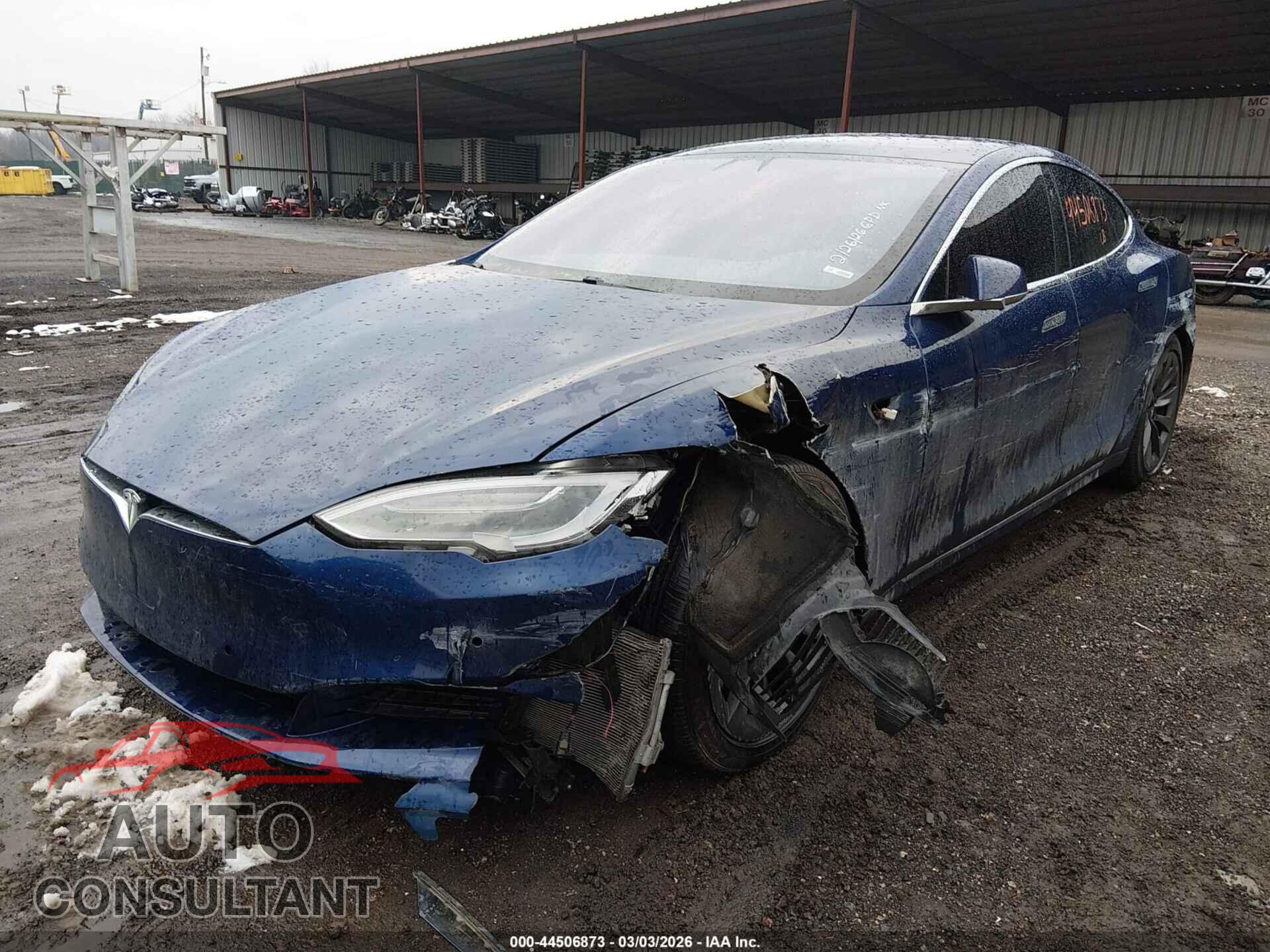 TESLA MODEL S 2018 - 5YJSA1E24JF296777
