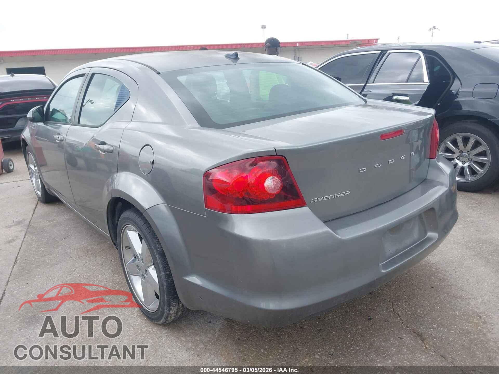 DODGE AVENGER 2011 - 1B3BD2FB5BN587305