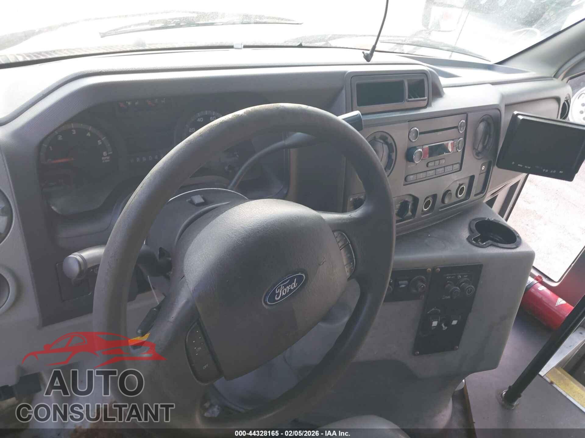 FORD E-450 CUTAWAY 2018 - 1FDFE4FS8JDC01517