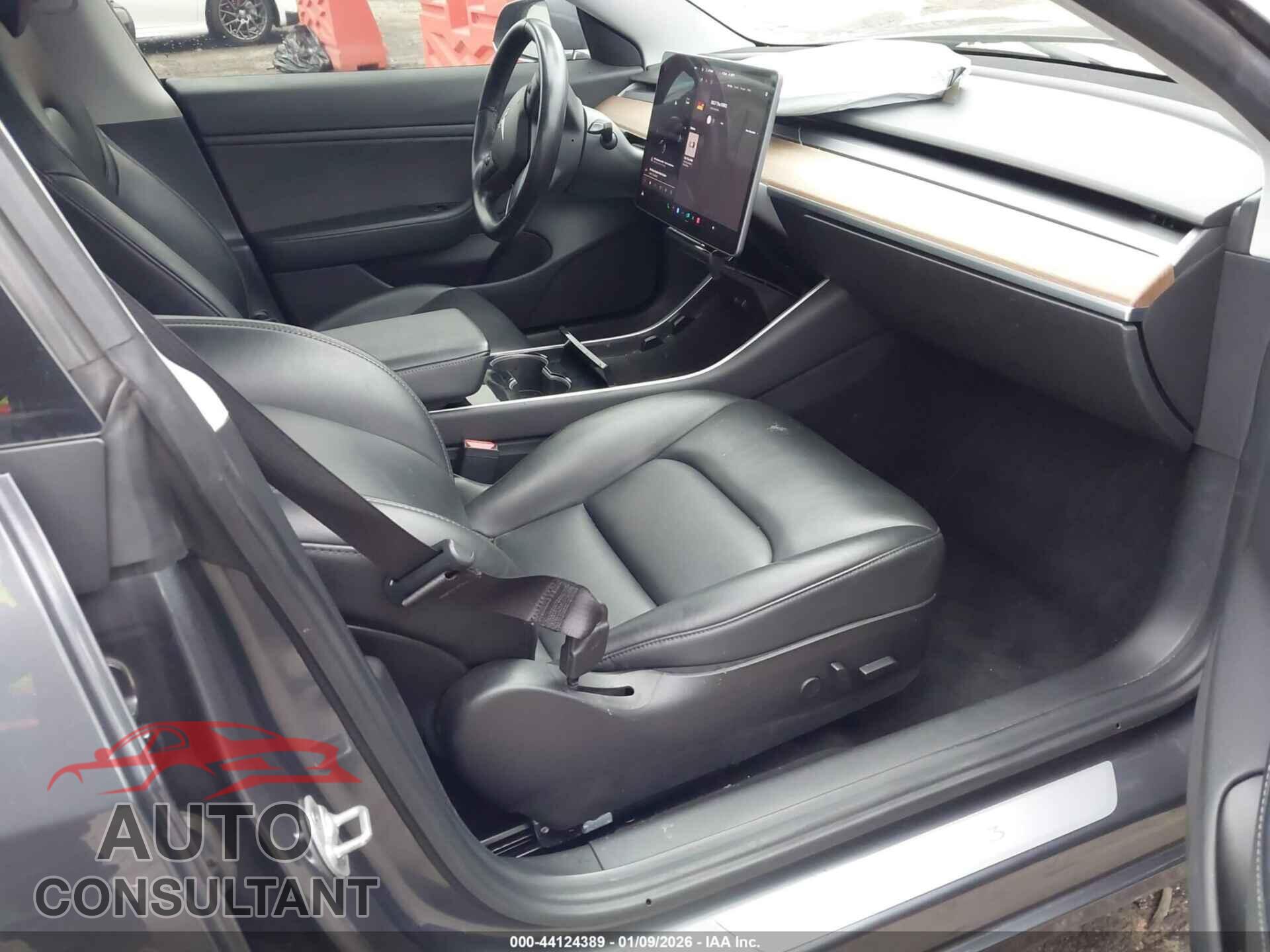 TESLA MODEL 3 2019 - 5YJ3E1EA4KF314373