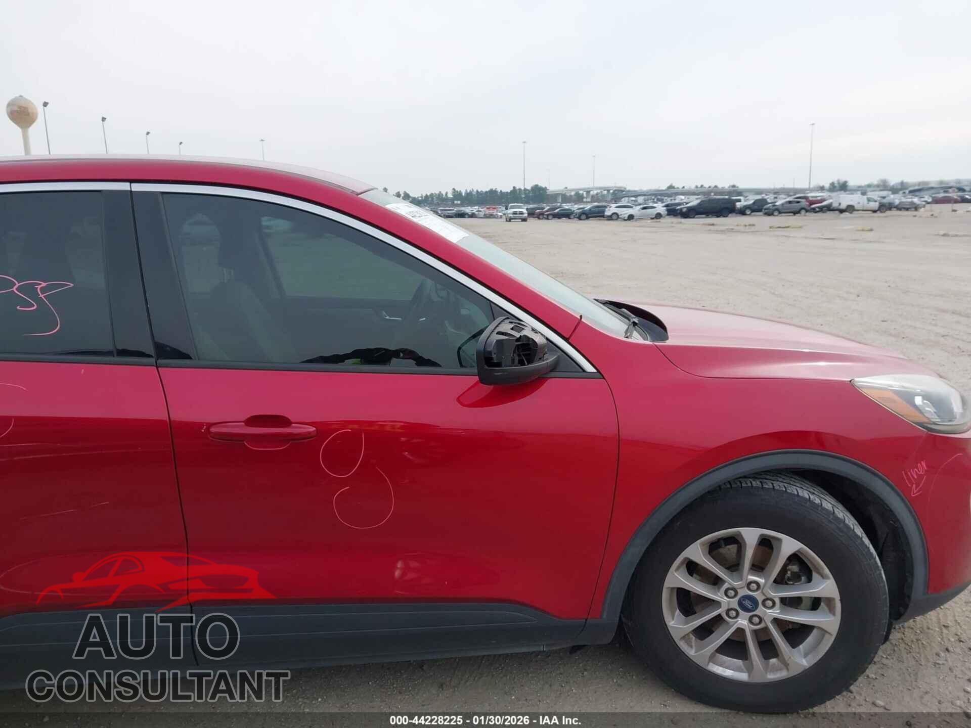 FORD ESCAPE 2020 - 1FMCU0G63LUA31523