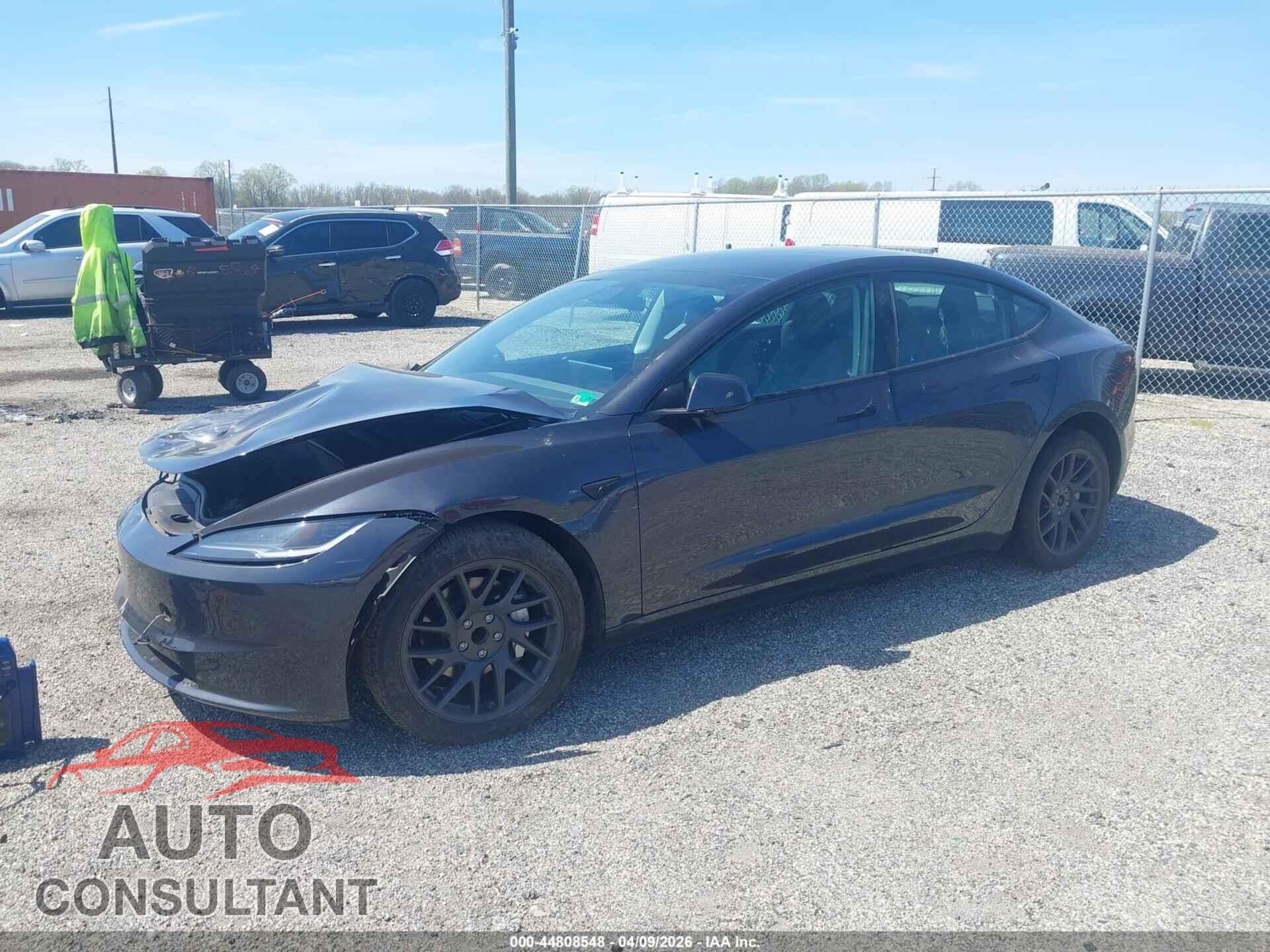 TESLA MODEL 3 2024 - 5YJ3E1EA7RF766568