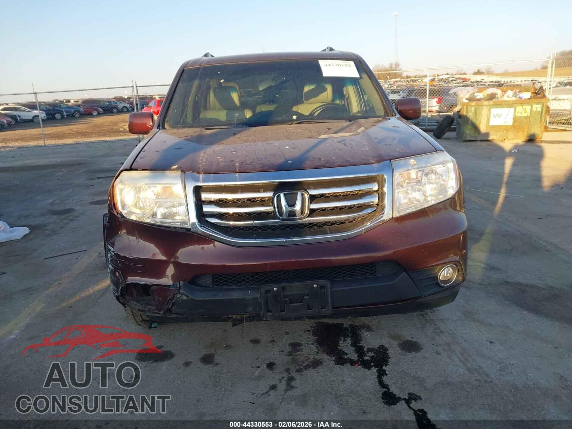 HONDA PILOT 2015 - 5FNYF4H90FB007763