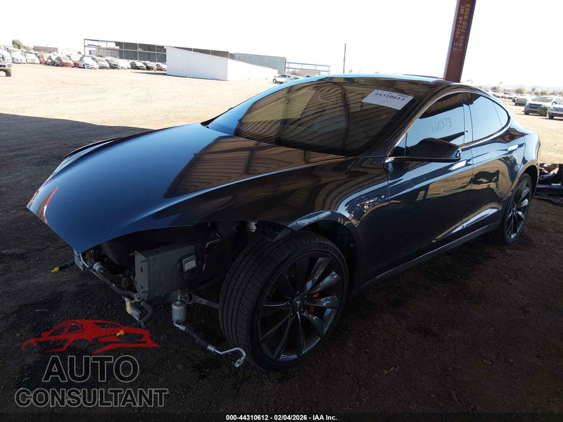 TESLA MODEL S 2015 - 5YJSA1E45FF108373