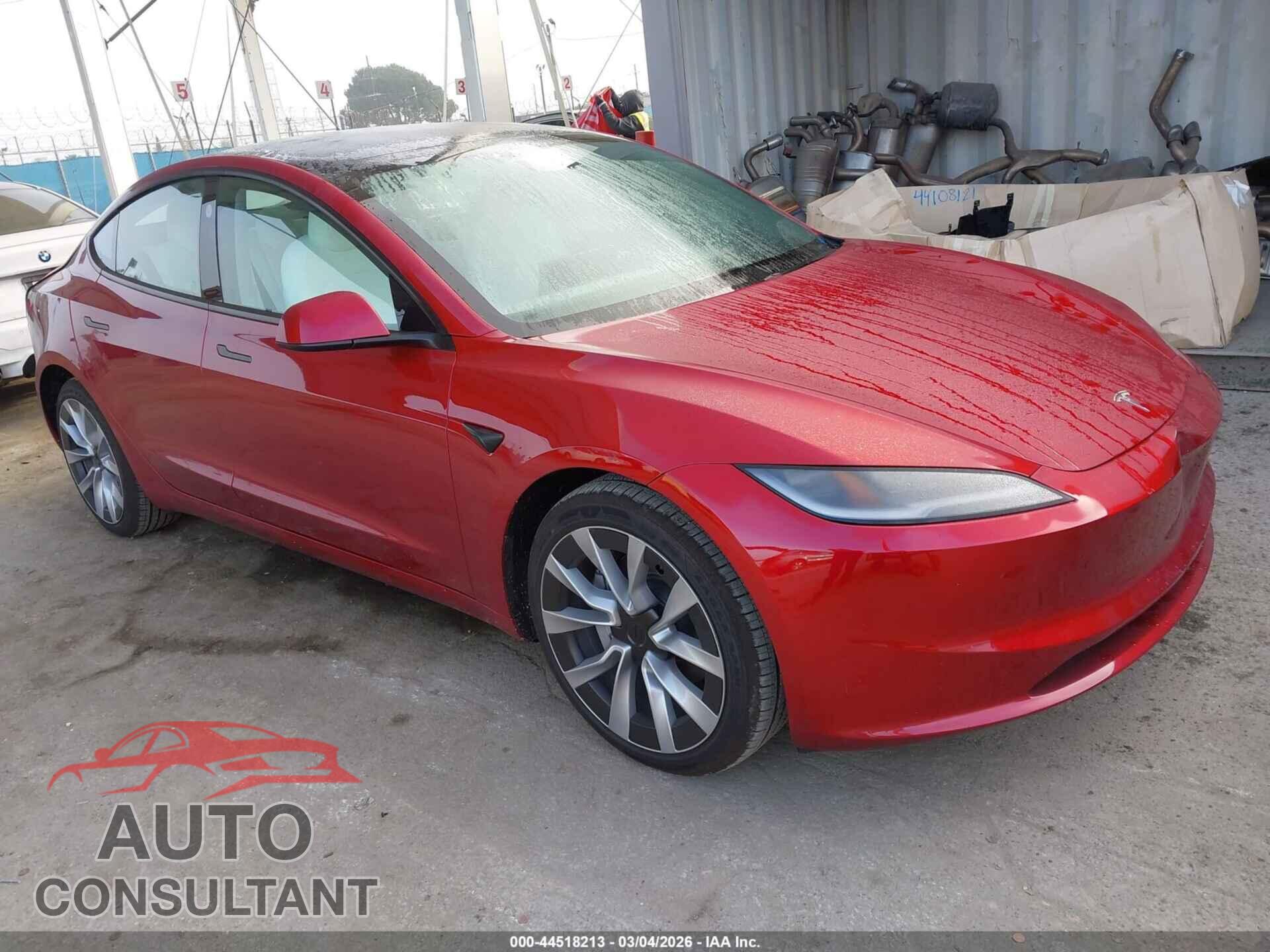 TESLA MODEL 3 2025 - 5YJ3E1EA8SF040773