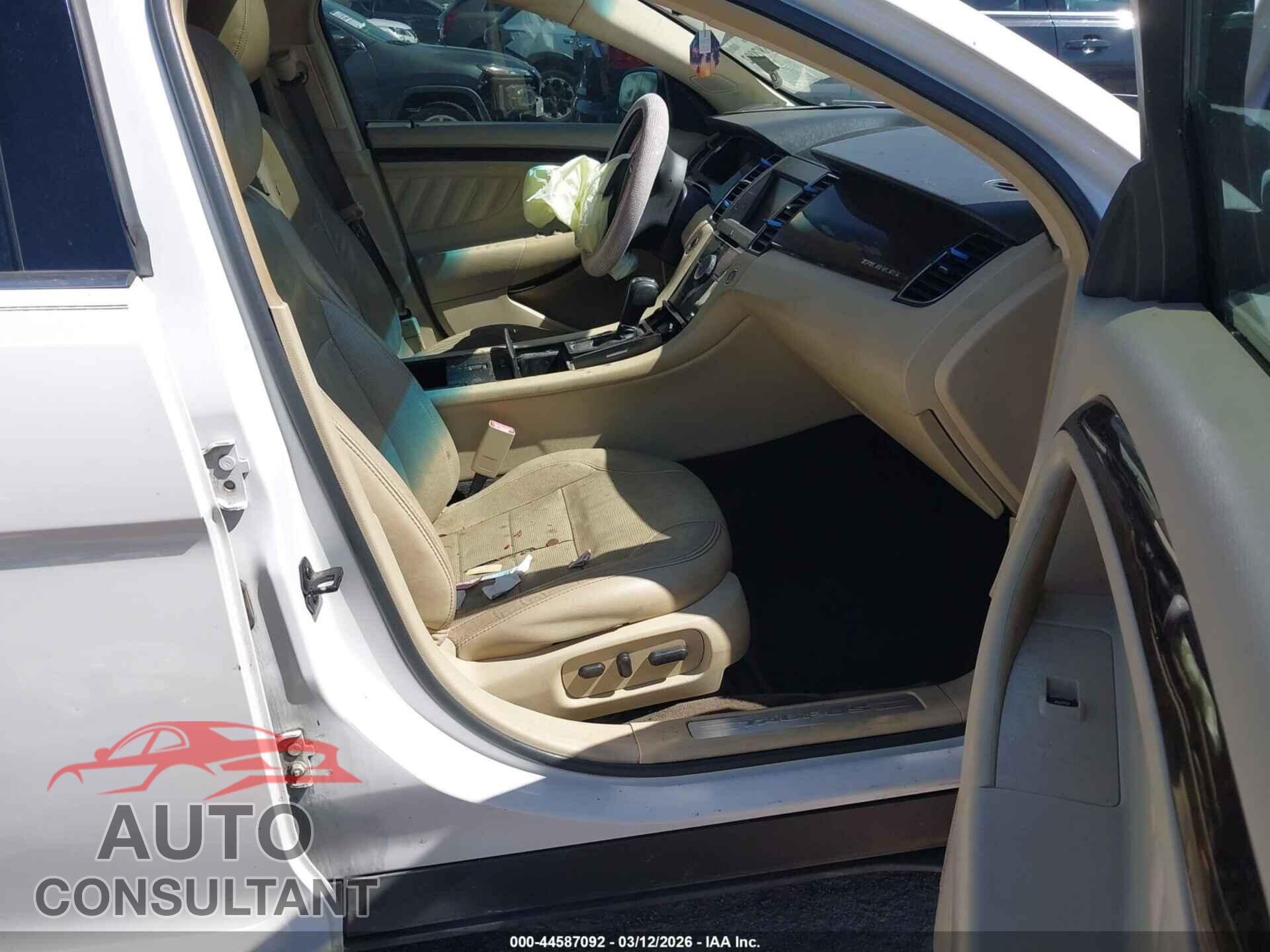 FORD TAURUS 2014 - 1FAHP2F84EG119018