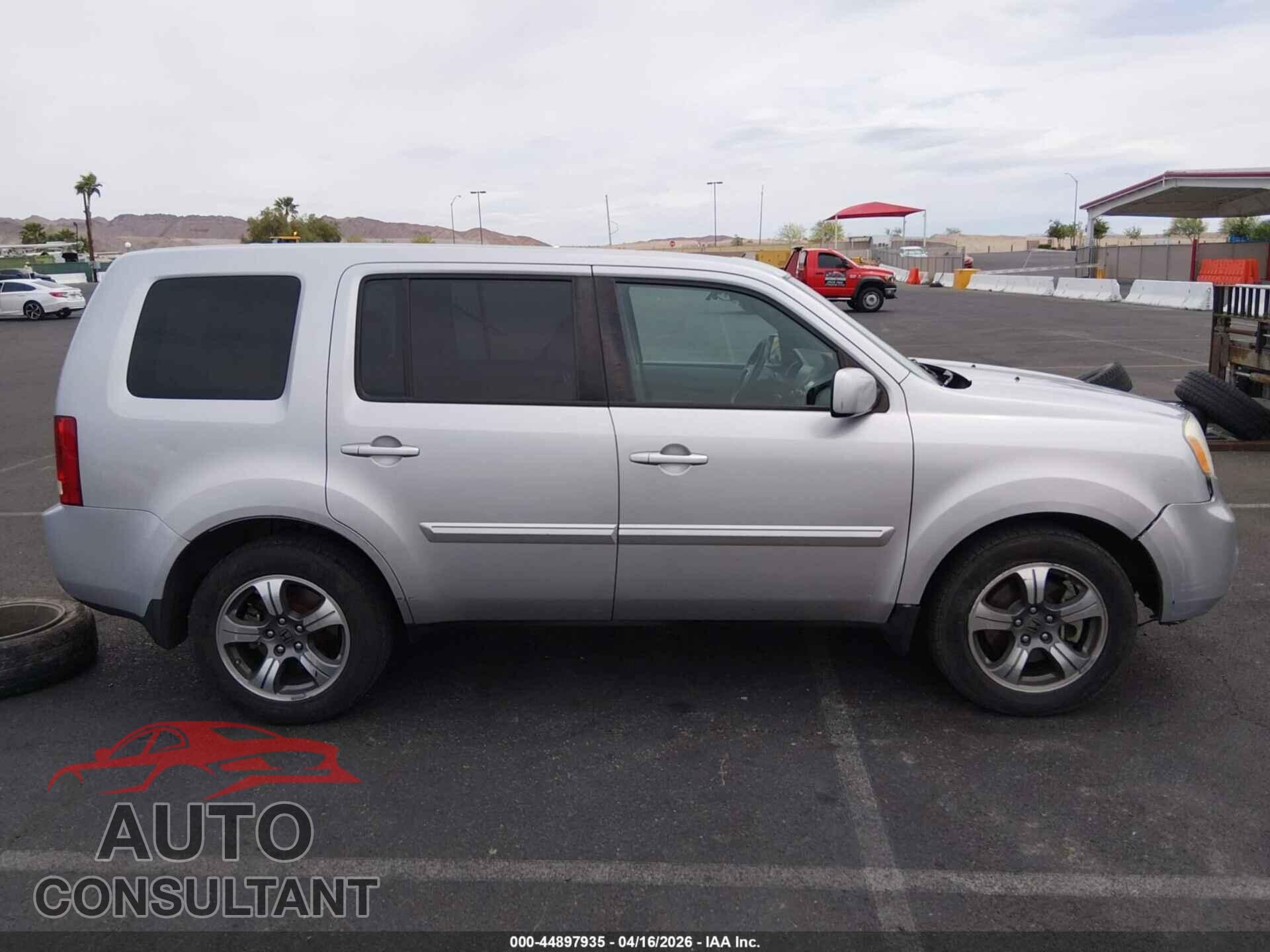 HONDA PILOT 2015 - 5FNYF3H31FB027770