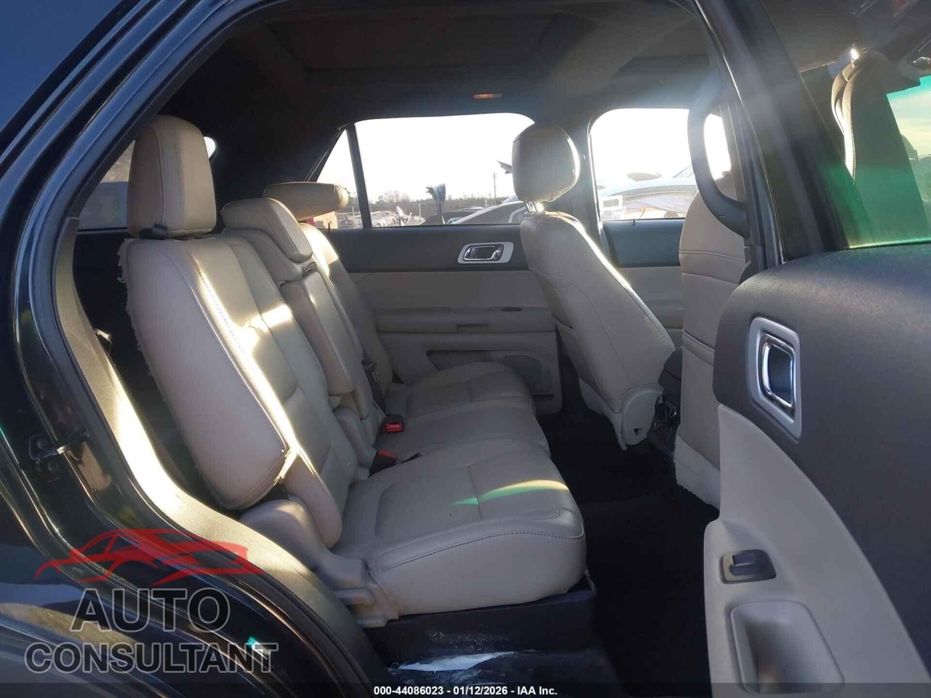 FORD EXPLORER 2015 - 1FM5K7F82FGC07085