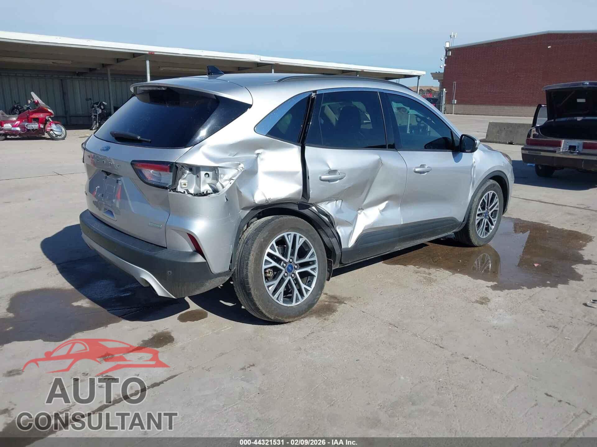 FORD ESCAPE 2020 - 1FMCU0H62LUA32662