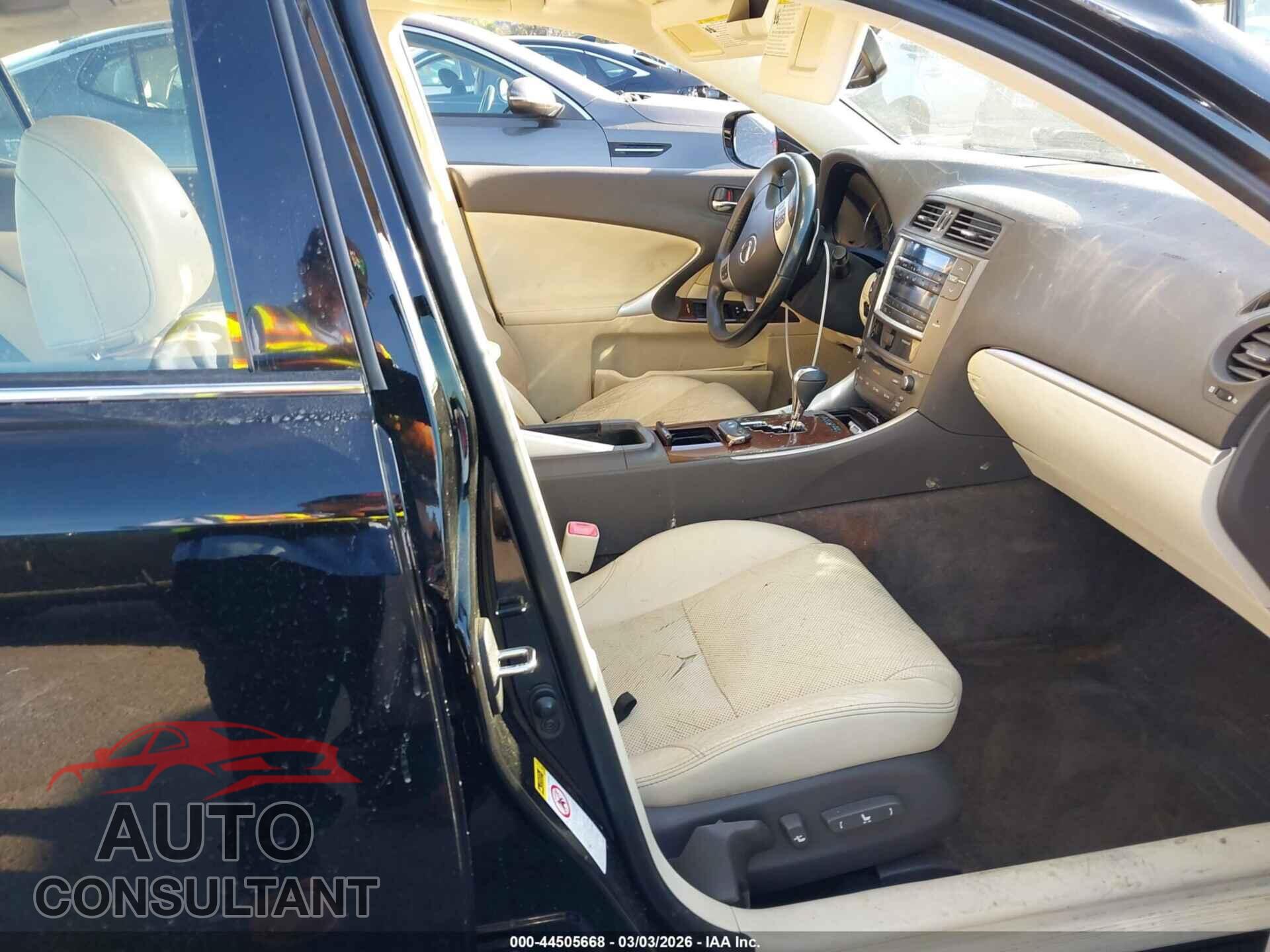 LEXUS IS 250 2011 - JTHBF5C2XB5153359