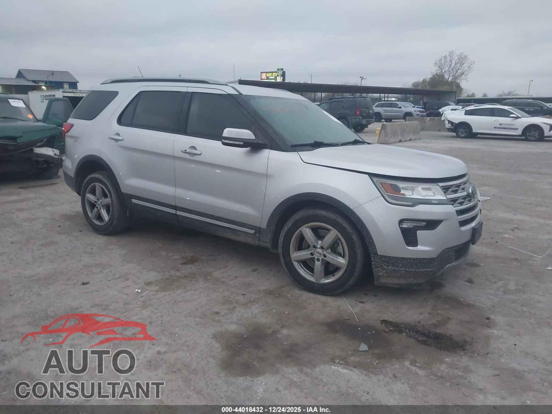 FORD EXPLORER 2018 - 1FM5K7D81JGB87939