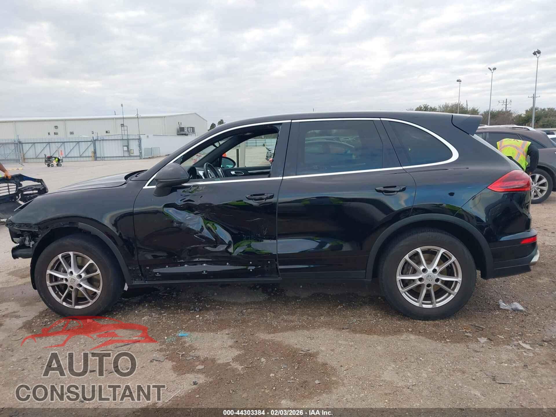 PORSCHE CAYENNE 2016 - WP1AA2A22GLA10078