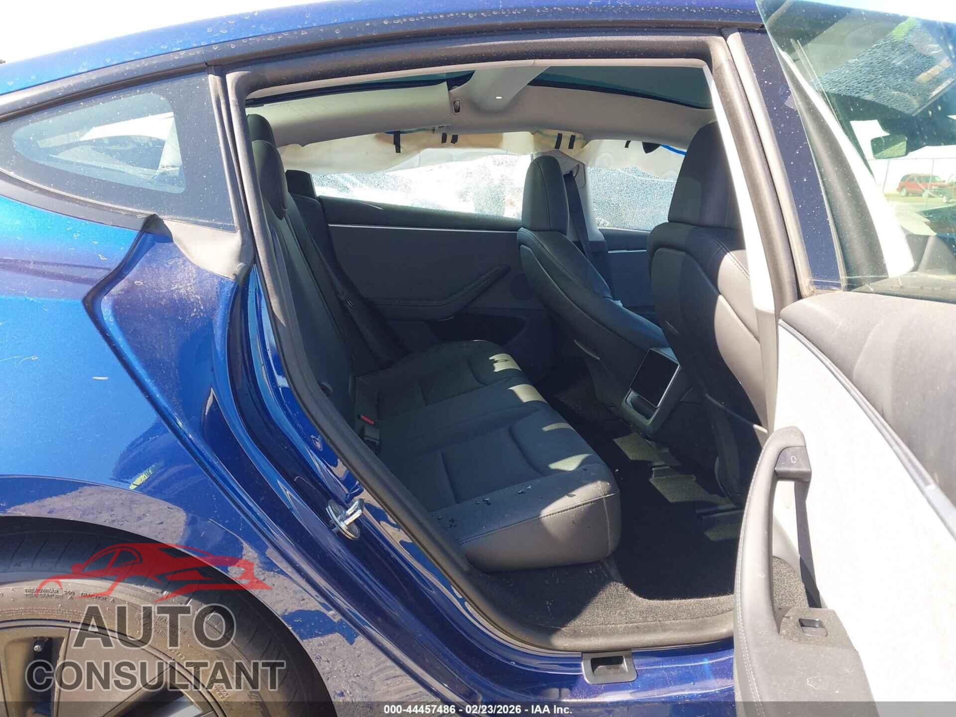 TESLA MODEL 3 2024 - 5YJ3E1EA1RF732772