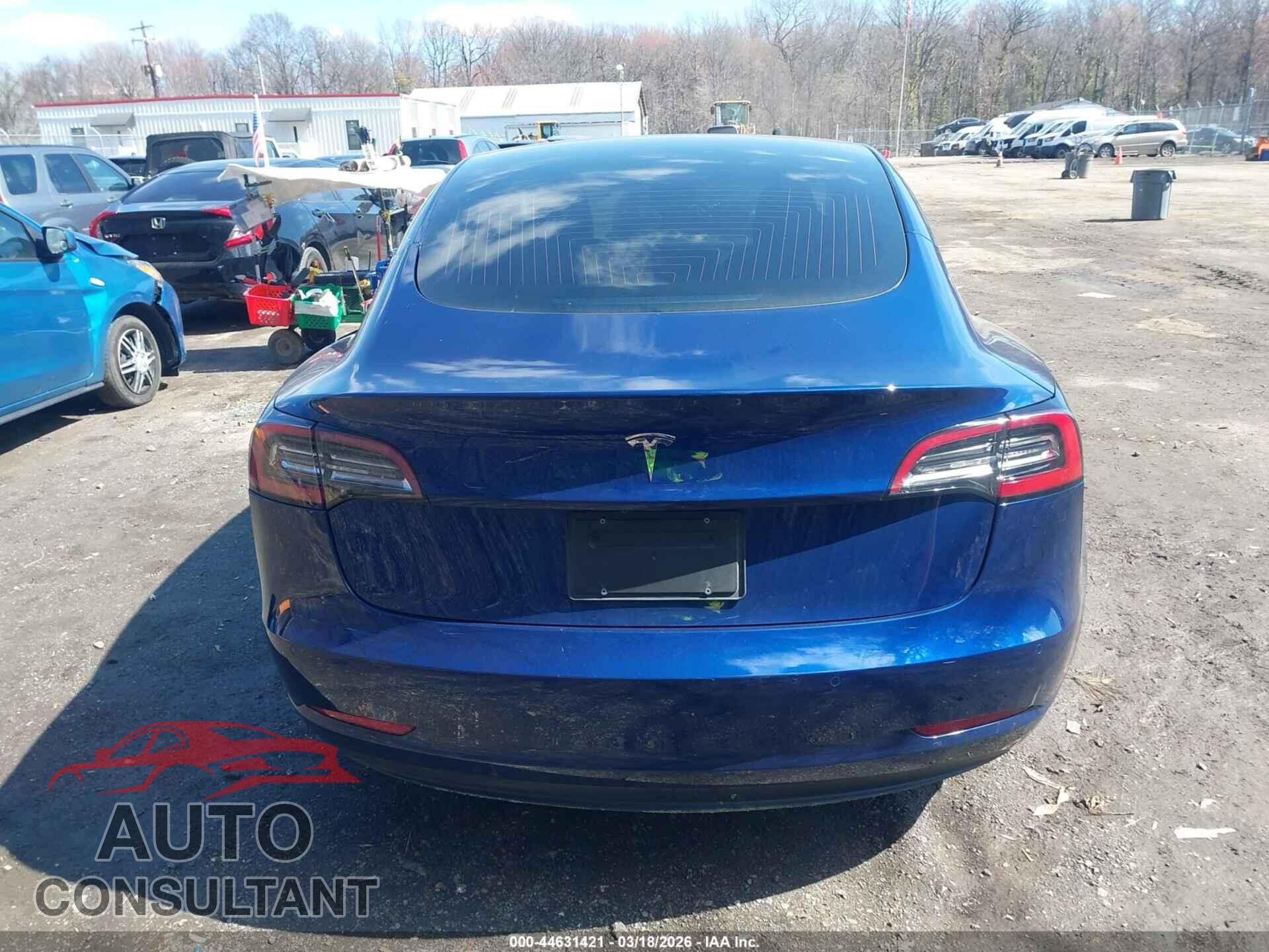 TESLA MODEL 3 2021 - 5YJ3E1EAXMF860971