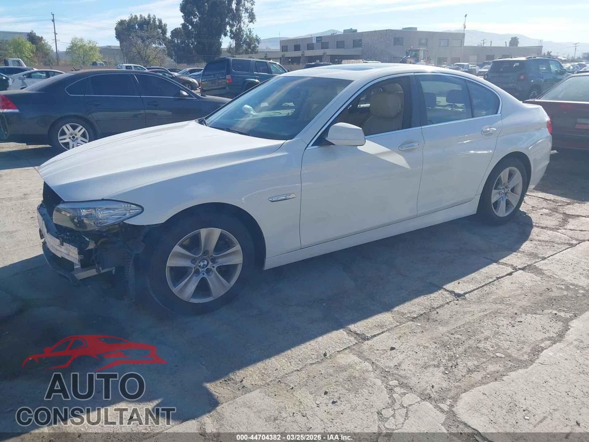 BMW 528I 2011 - WBAFR1C56BC740583